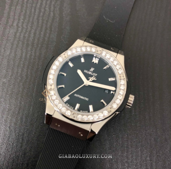 Đồng Hồ Hublot Classic Fusion 582.NX.1170.RX.1204