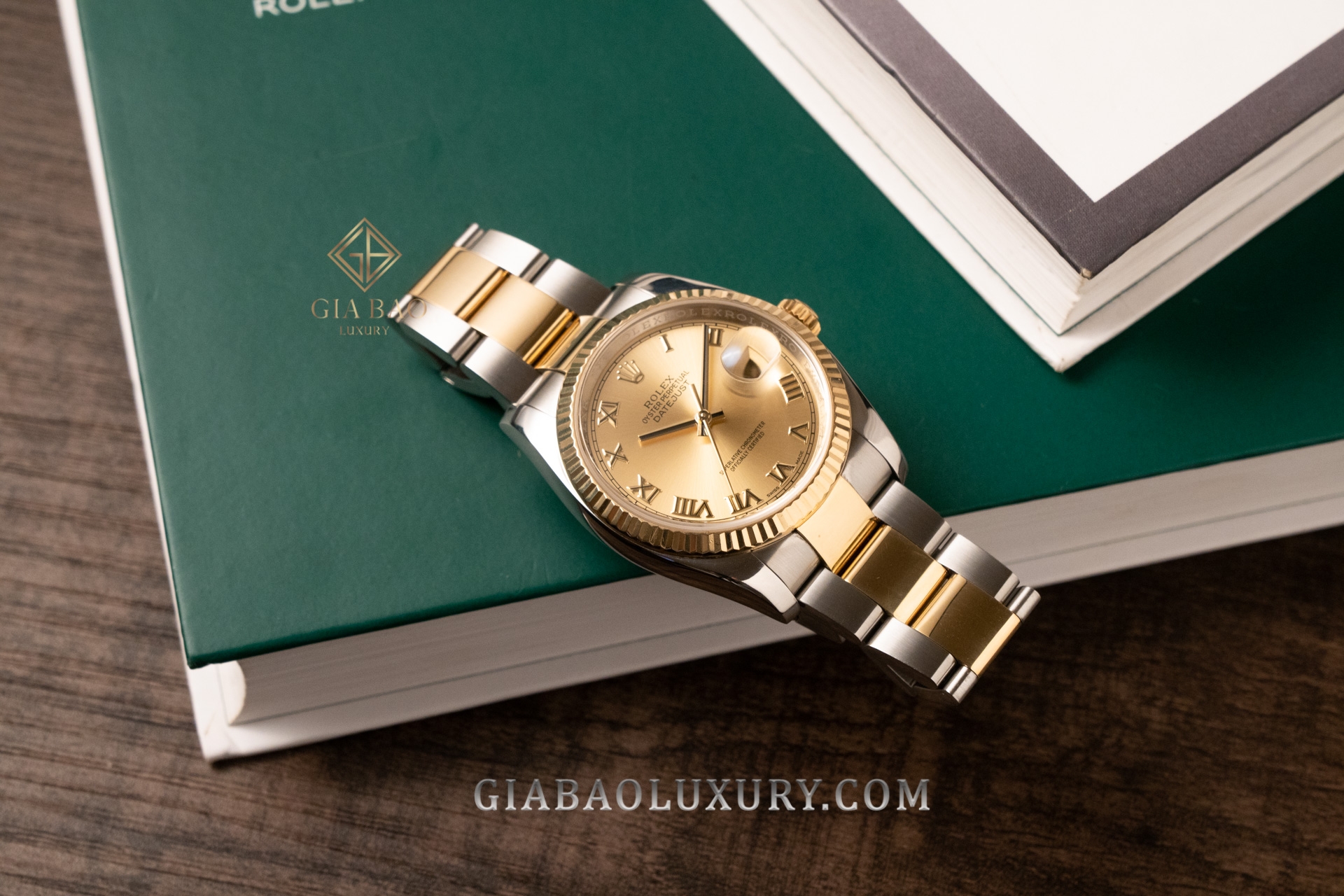 Đồng hồ Rolex Datejust 36 116233 Mặt số champagne cọc la mã 