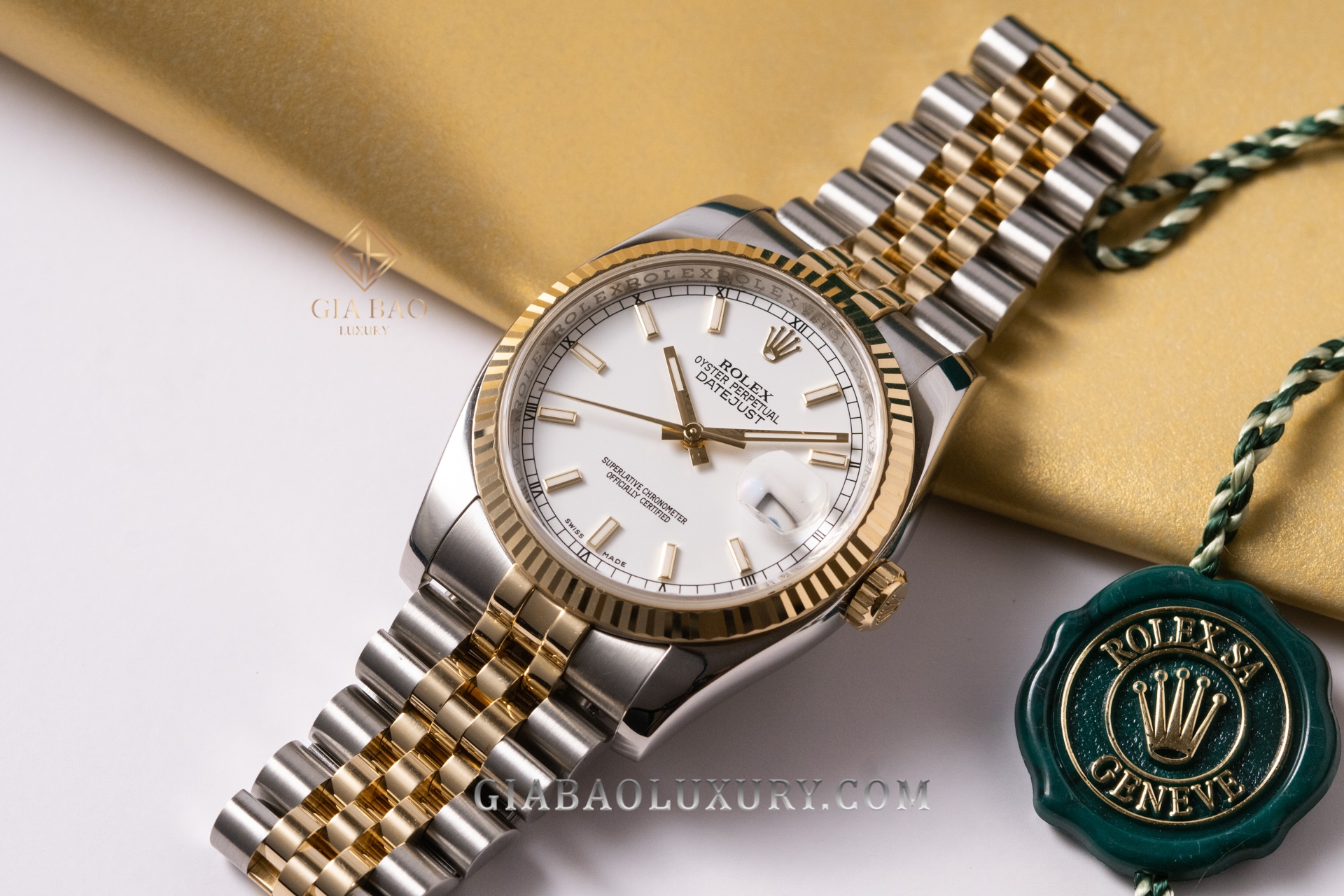 Đồng Hồ Rolex Datejust 36 116233 Mặt Số Trắng Cọc Số Dạ Quang