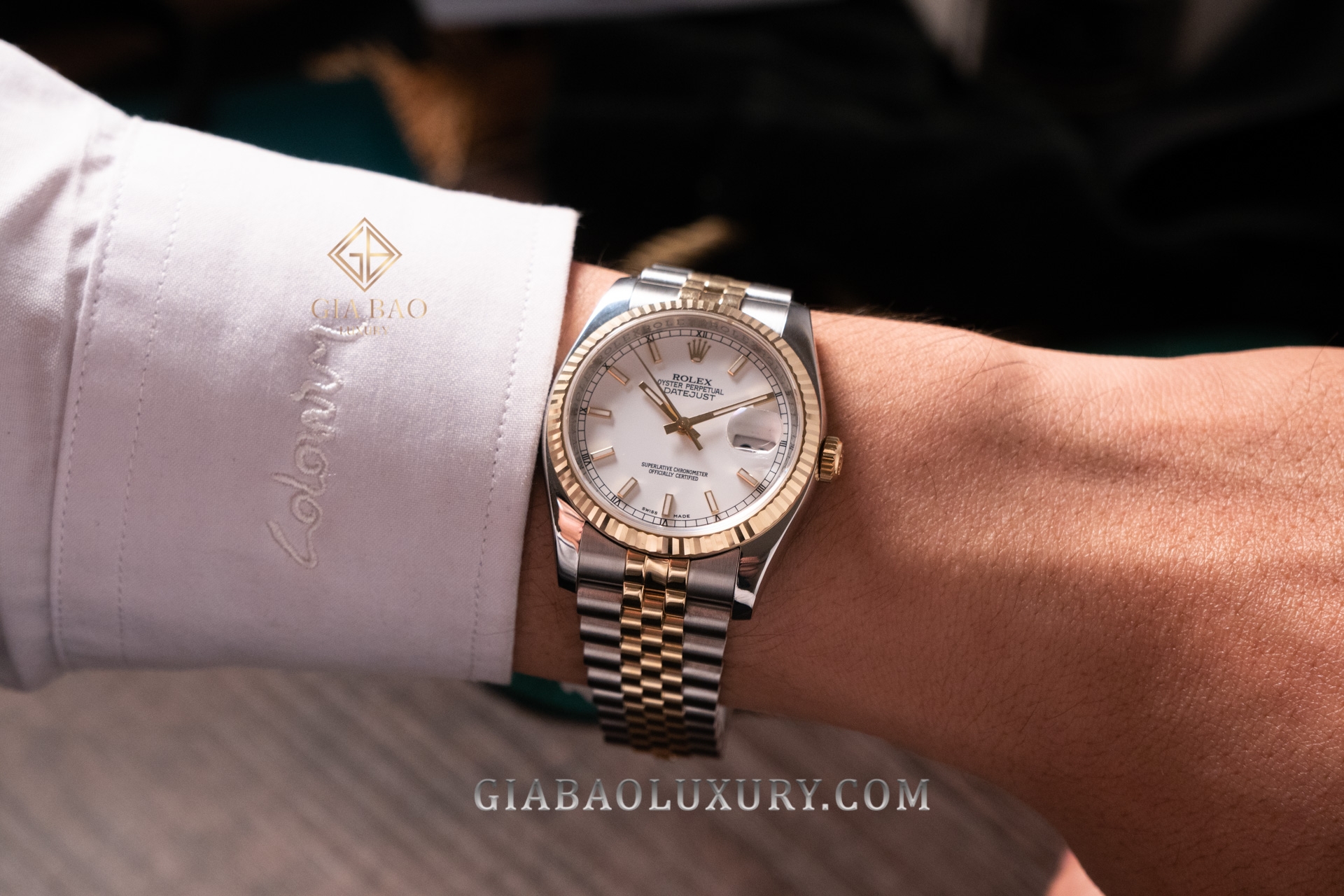 Đồng Hồ Rolex Datejust 36 116233 Mặt Số Trắng Cọc Số Dạ Quang