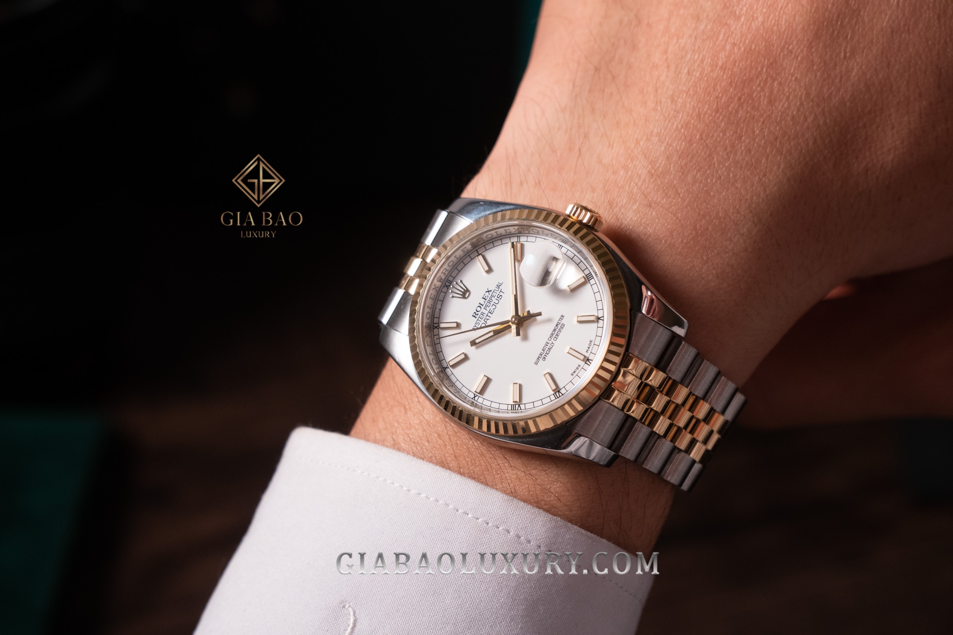 Đồng Hồ Rolex Datejust 36 116233 Mặt Số Trắng Cọc Số Dạ Quang