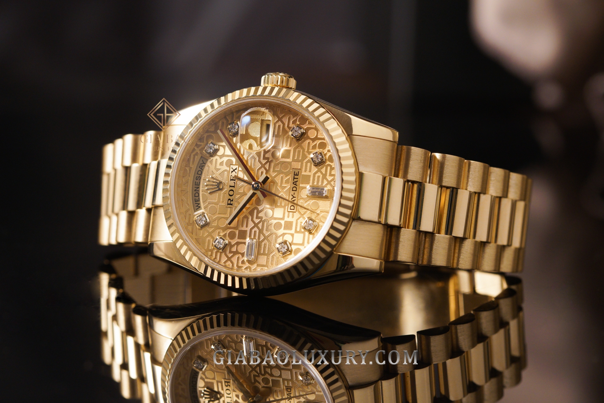 Đồng Hồ Rolex Day Date 36 118238 Mặt Số Vi Tính Vàng Champagne (Like New)