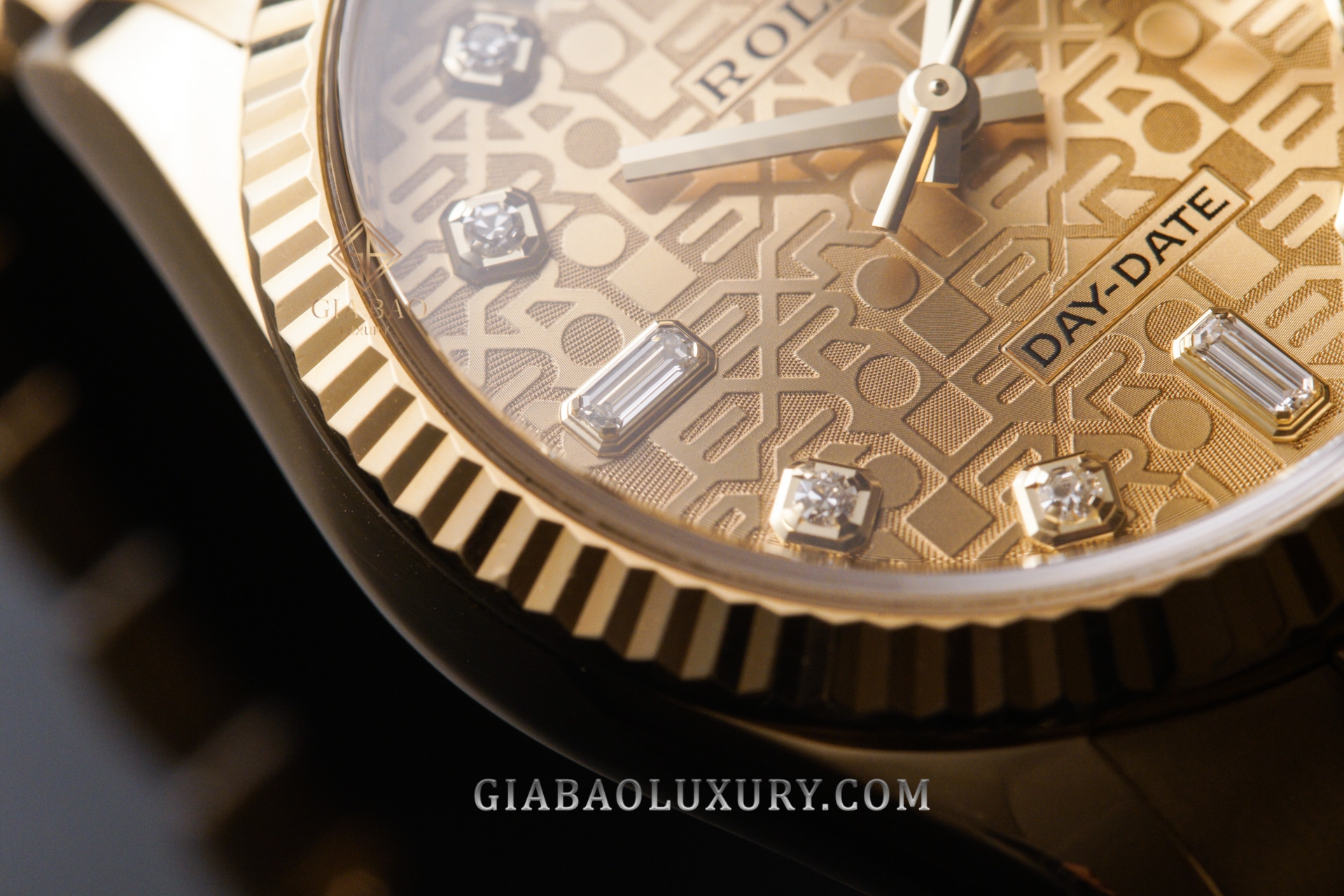 Đồng Hồ Rolex Day Date 36 118238 Mặt Số Vi Tính Vàng Champagne (Like New)