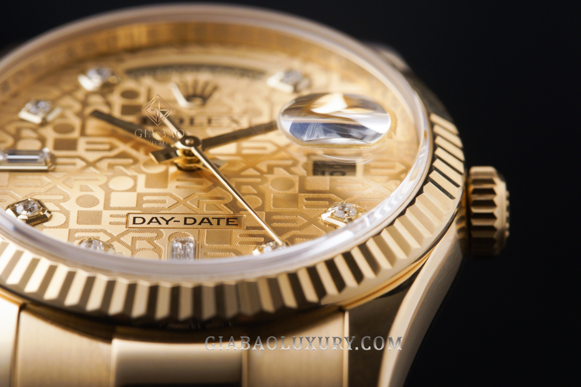 Đồng Hồ Rolex Day Date 36 118238 Mặt Số Vi Tính Vàng Champagne (Like New)