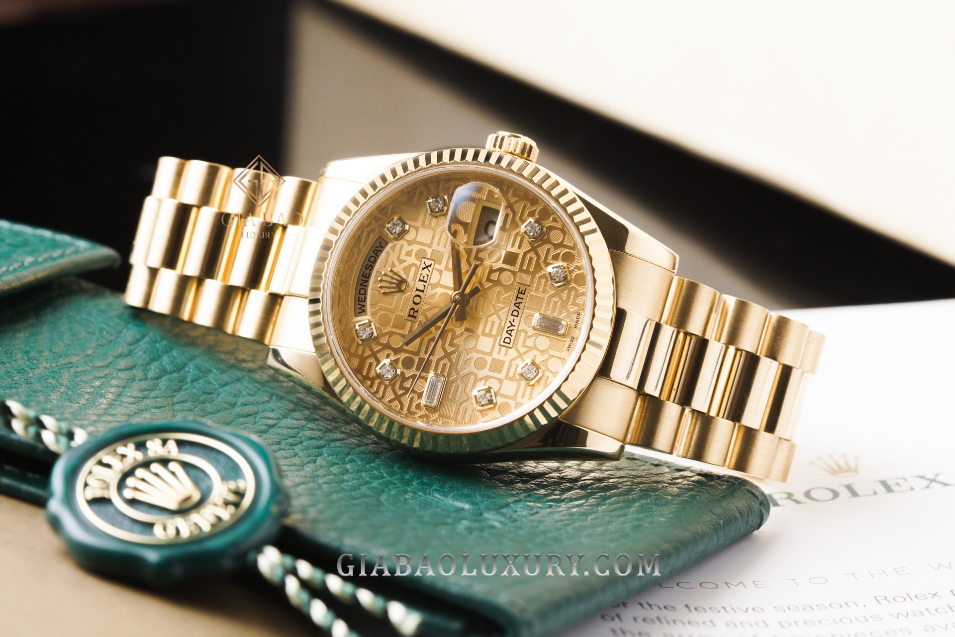 Đồng Hồ Rolex Day Date 36 118238 Mặt Số Vi Tính Vàng Champagne (Like New)
