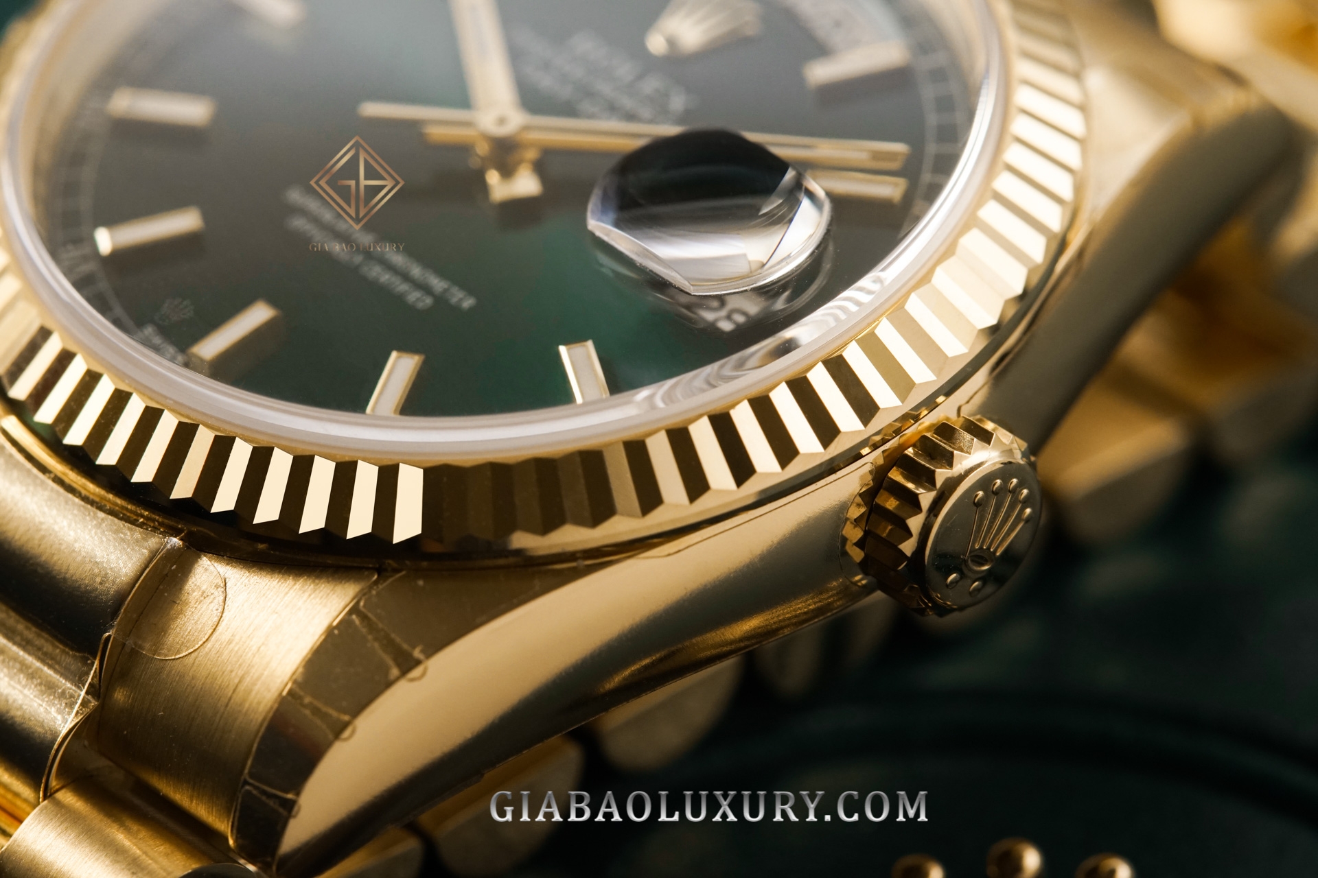 Đồng Hồ Rolex Day-Date 118238 Mặt Số Xanh Lá