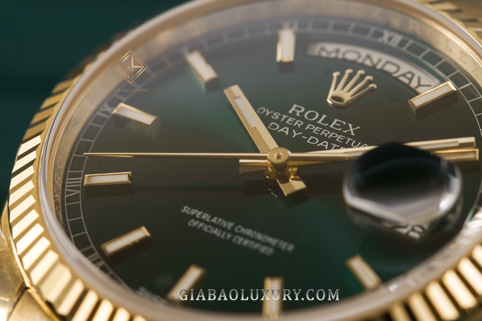 Đồng Hồ Rolex Day-Date 118238 Mặt Số Xanh Lá