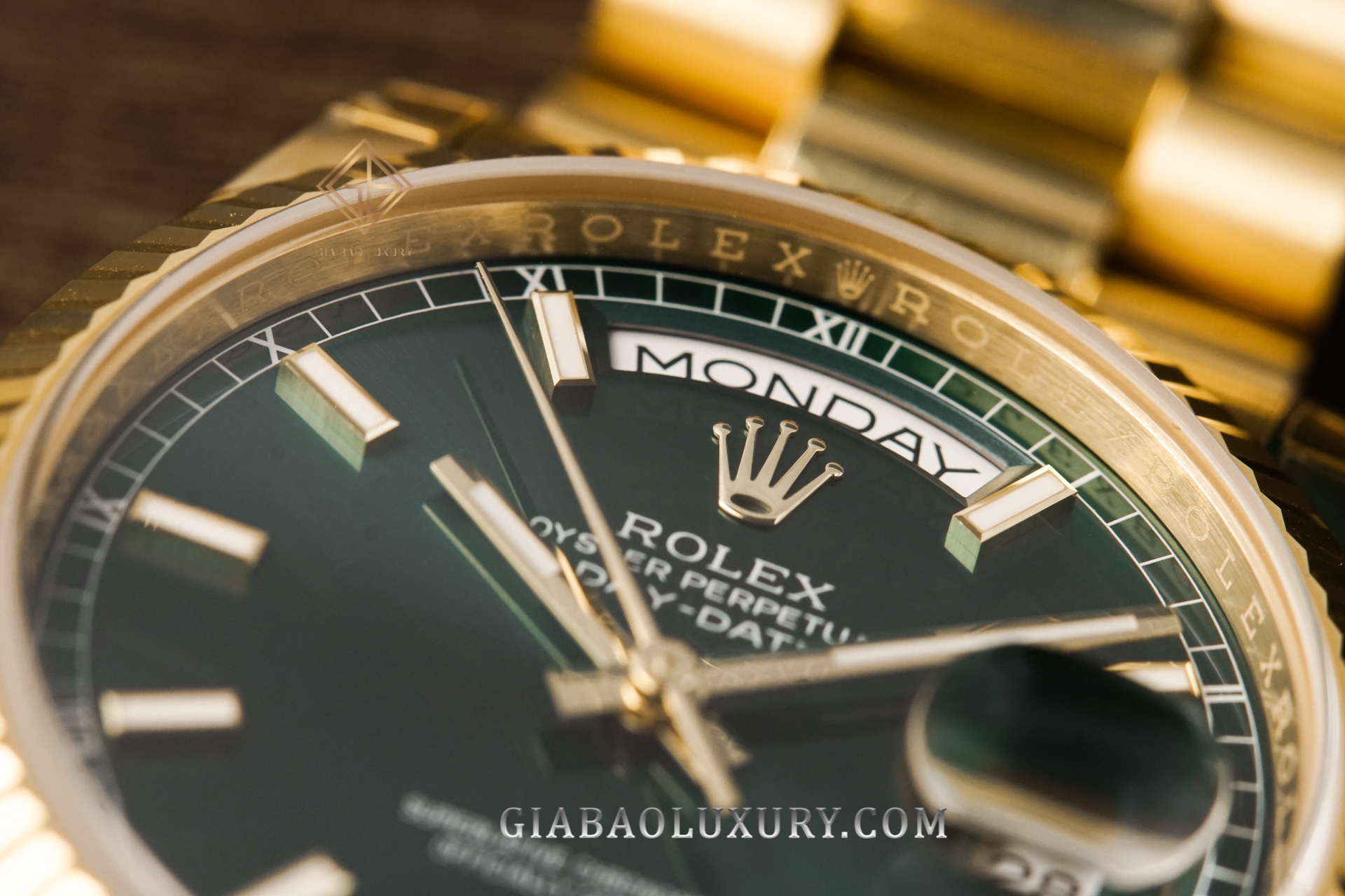 Đồng Hồ Rolex Day-Date 118238 Mặt Số Xanh Lá