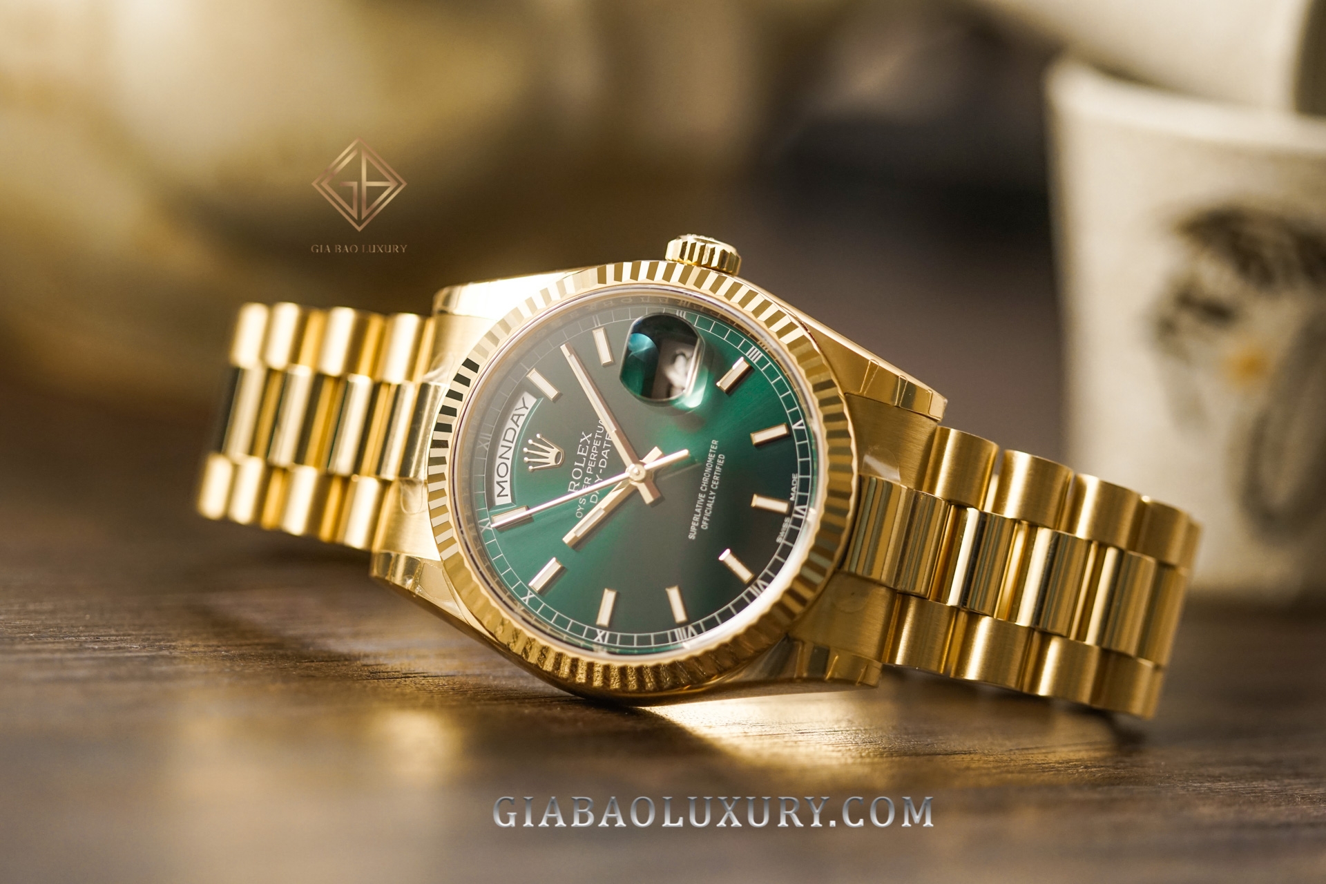 Đồng Hồ Rolex Day-Date 118238 Mặt Số Xanh Lá