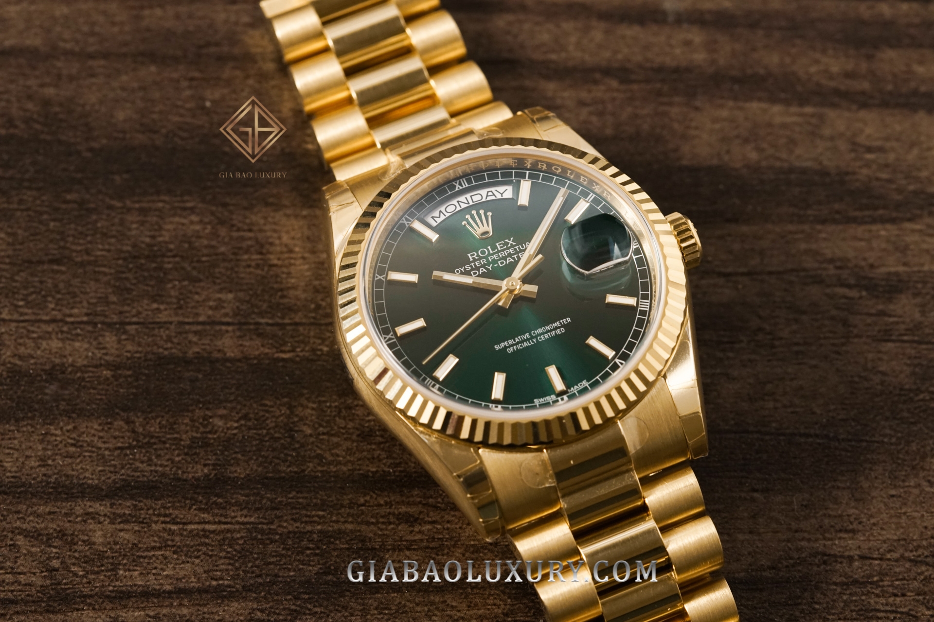 Đồng Hồ Rolex Day-Date 118238 Mặt Số Xanh Lá