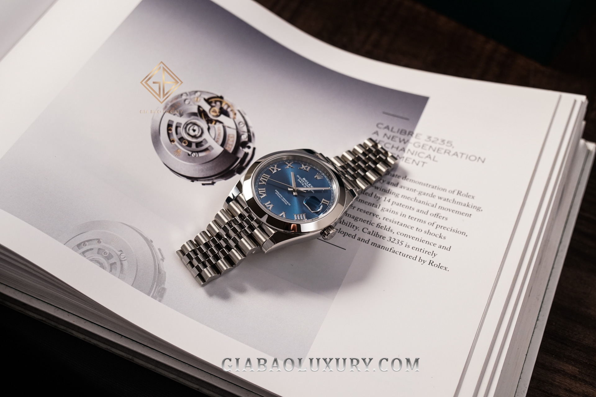 Đồng Hồ Rolex Datejust 41 126300 Mặt Số Xanh Cọc Số La Mã