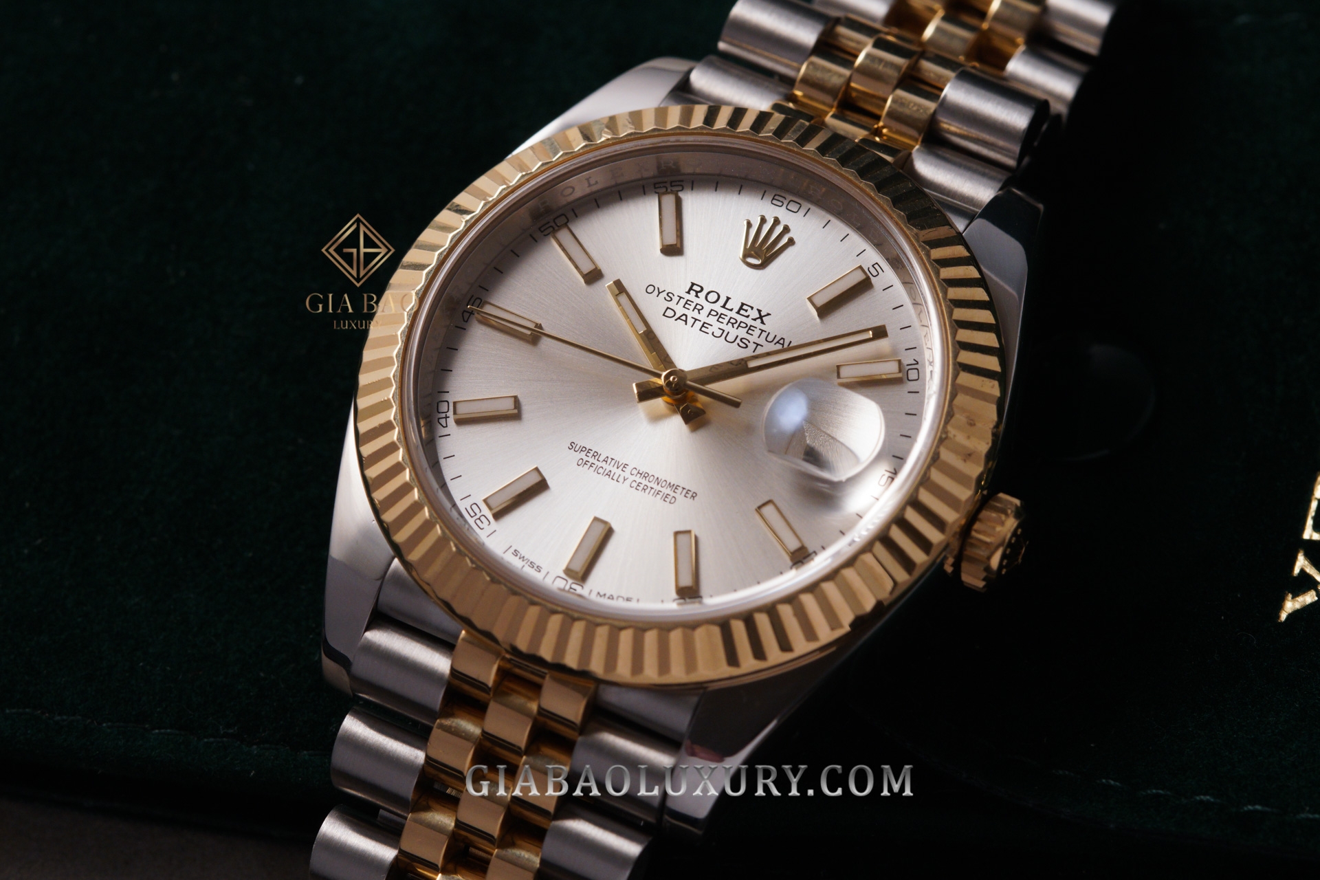 Đồng Hồ Rolex Datejust 41 126333 Mặt Số Bạc