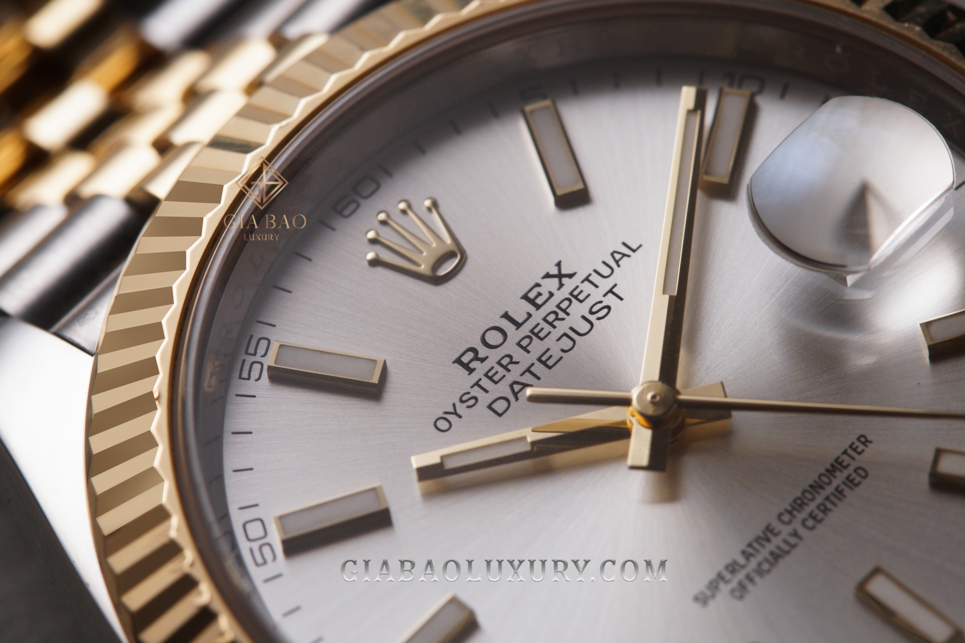 Đồng Hồ Rolex Datejust 41 126333 Mặt Số Bạc