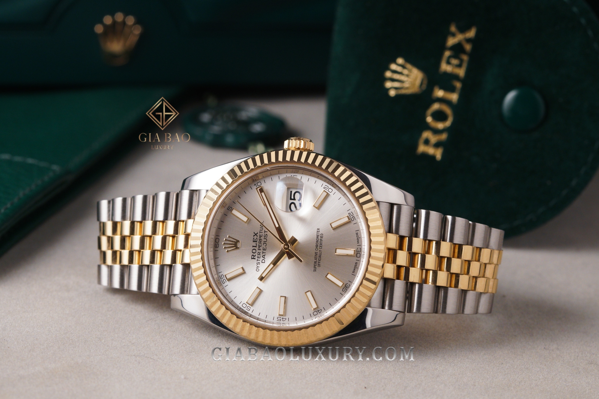 Đồng Hồ Rolex Datejust 41 126333 Mặt Số Bạc