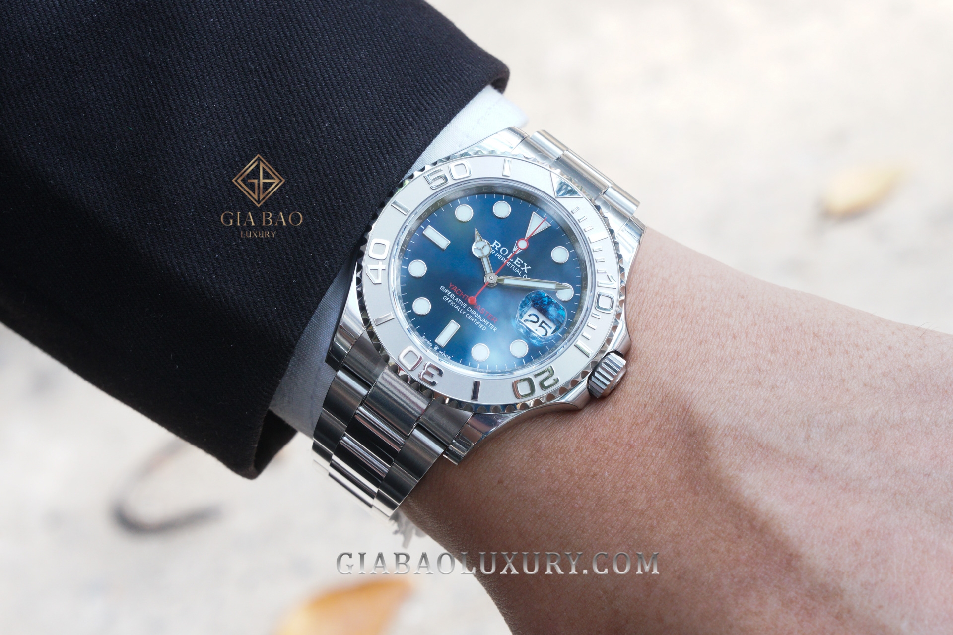 Đồng Hồ Rolex Yacht-Master 40 126622 Mặt Số Xanh