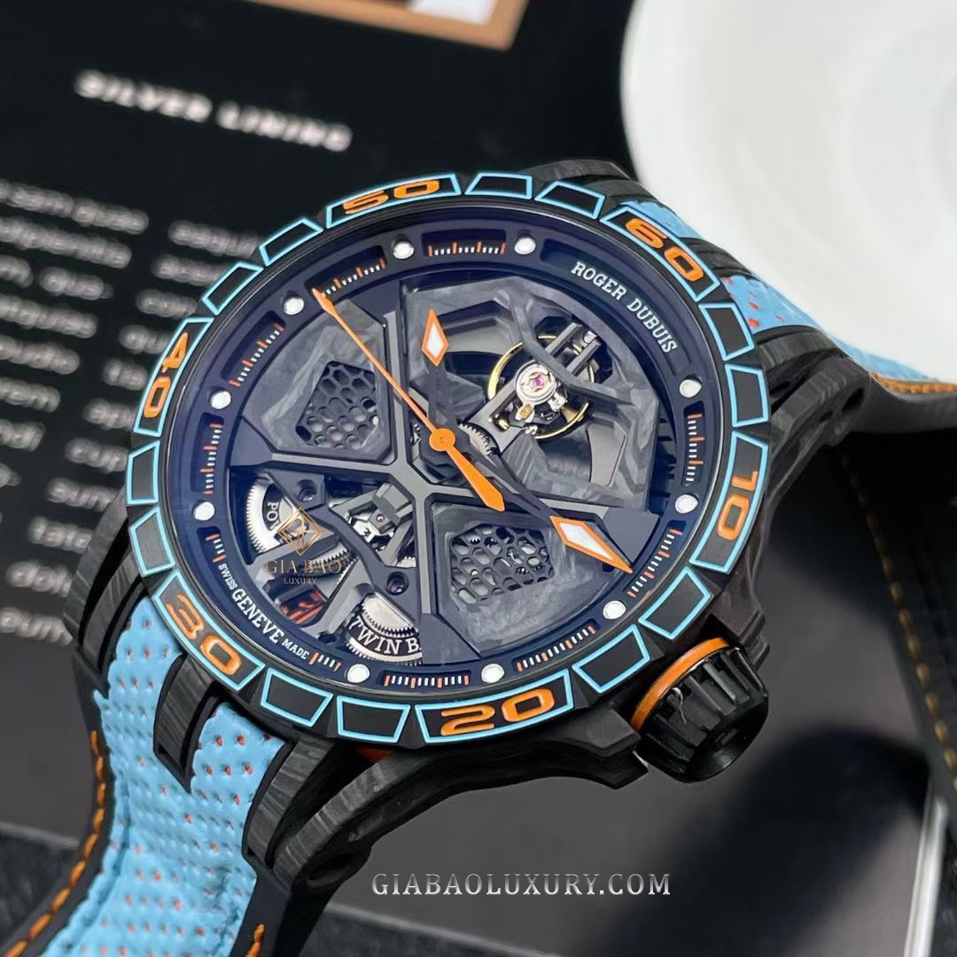 Đồng Hồ Roger Dubuis Excalibur Spider Huracán Sto Carbon RDDBEX0828