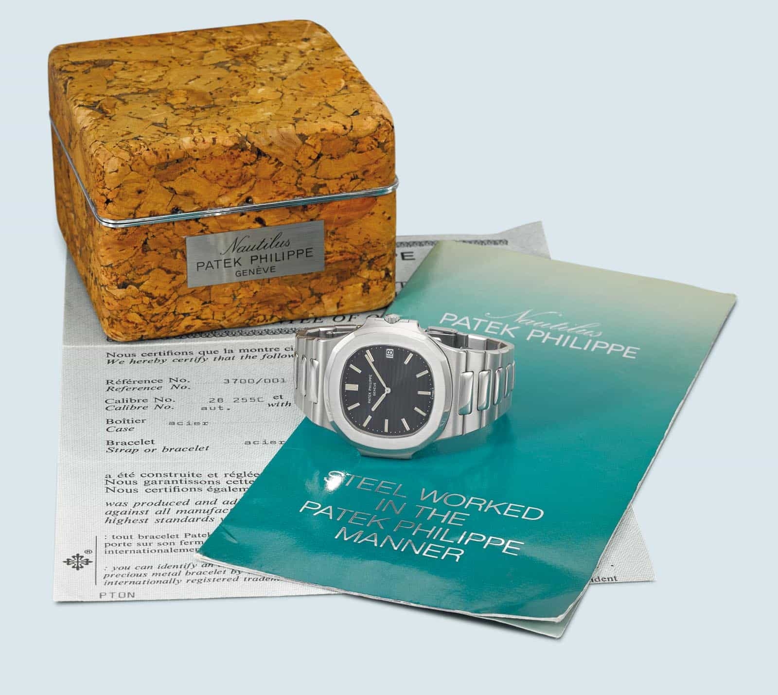 Điểm mới trong Dịch vụ cung cấp Trích lục / Extract of the Archives của Patek Philippe