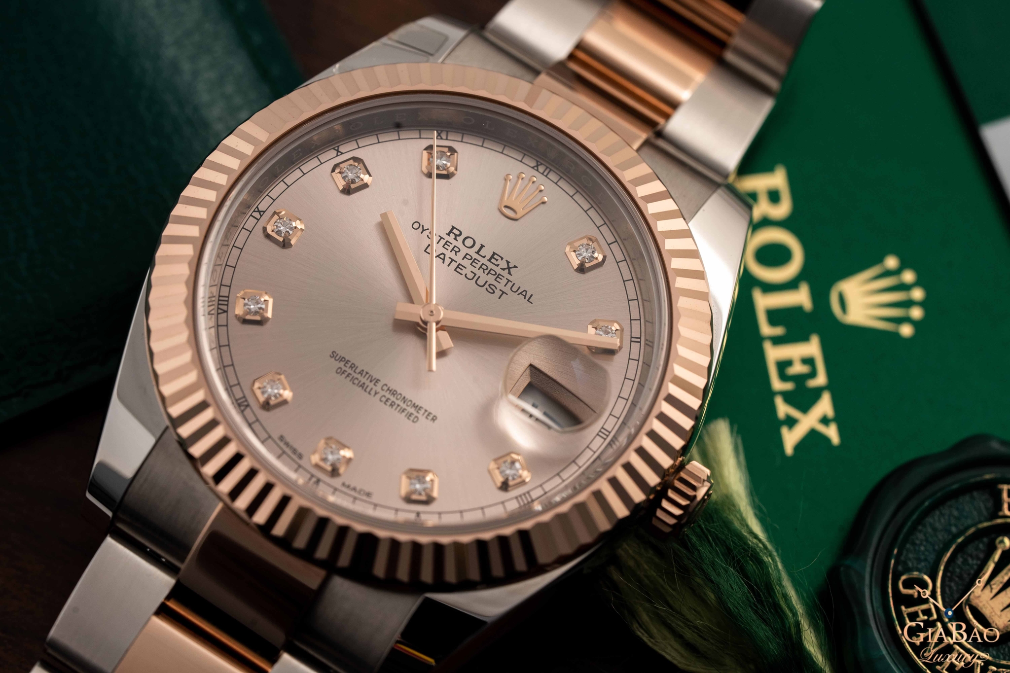 Rolex Datejust 126331 Mặt số hồng cam san hô chải tia