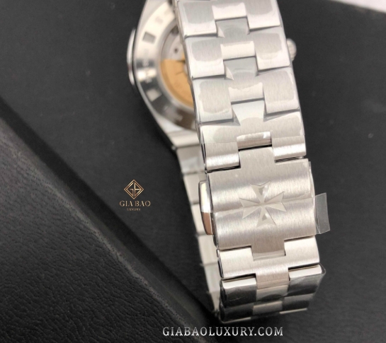 Đồng Hồ Vacheron Constantin Overseas 2305V/100A-B171