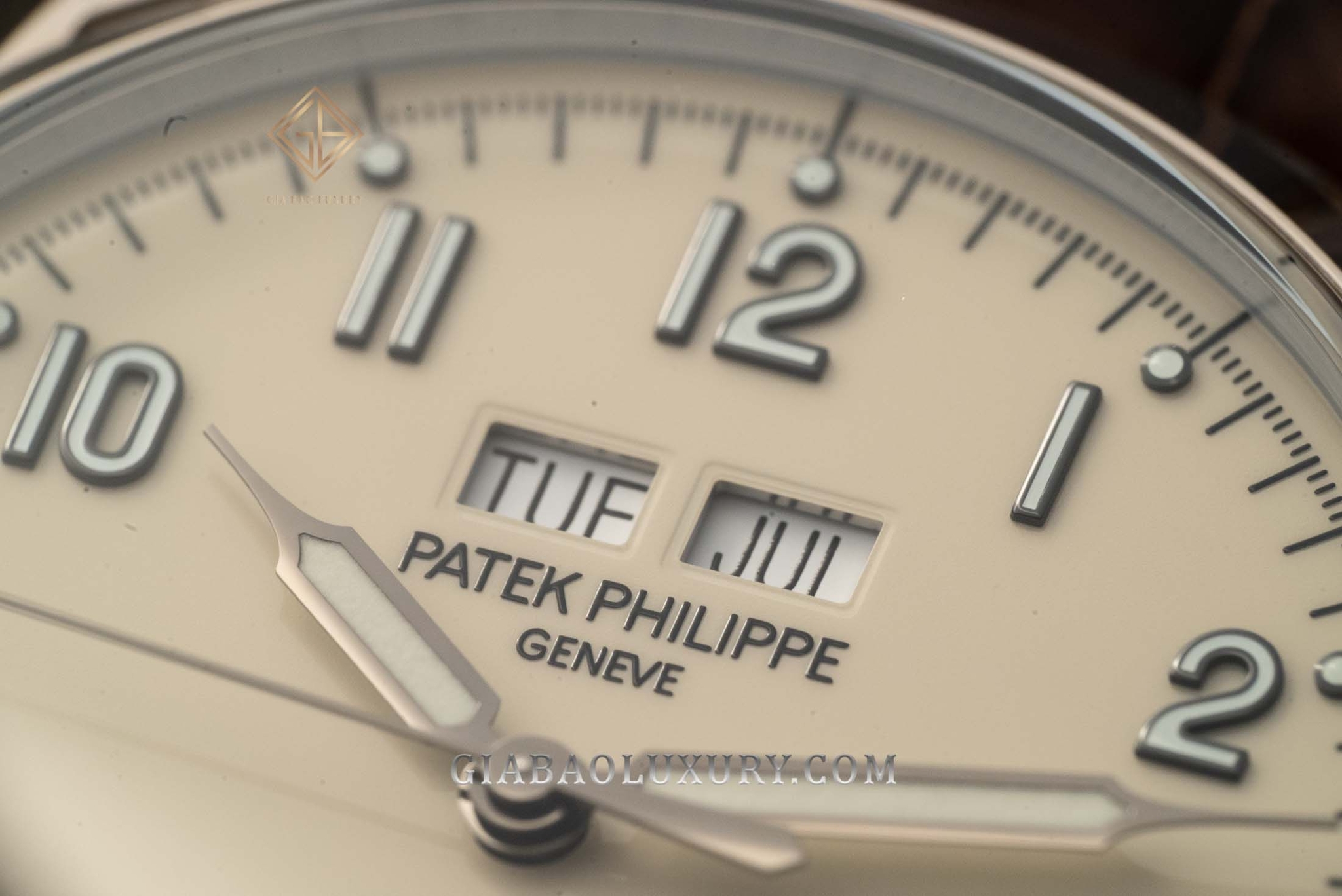 Review đồng hồ Patek Philippe Grand Complications 5320G