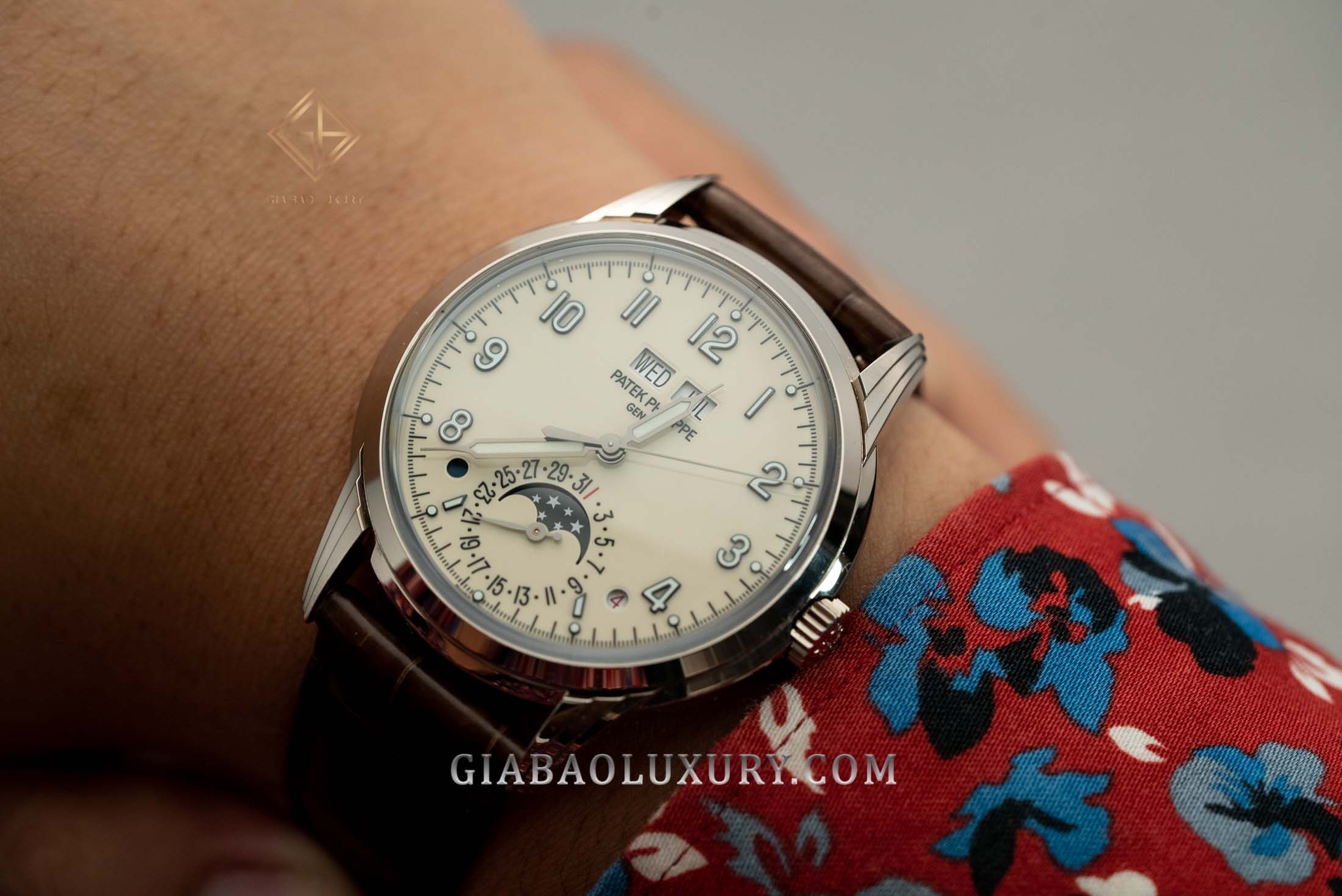 Review đồng hồ Patek Philippe Grand Complications 5320G