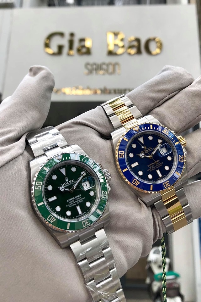 Rolex Submariner 116610LV và 116613LB