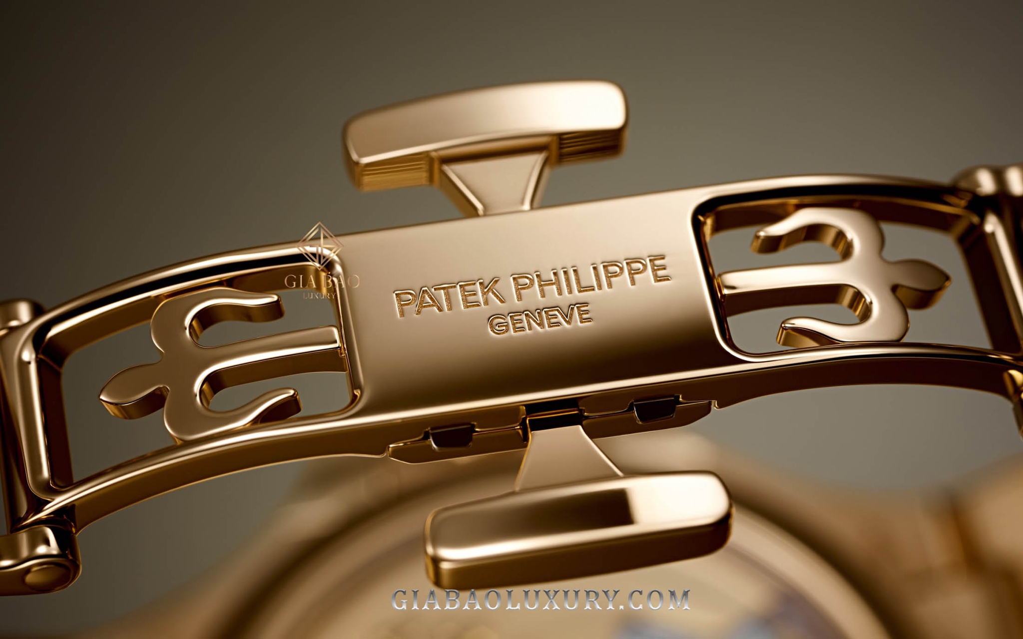 Đồng Hồ Patek Philippe Nautilus 7118/1450R-001