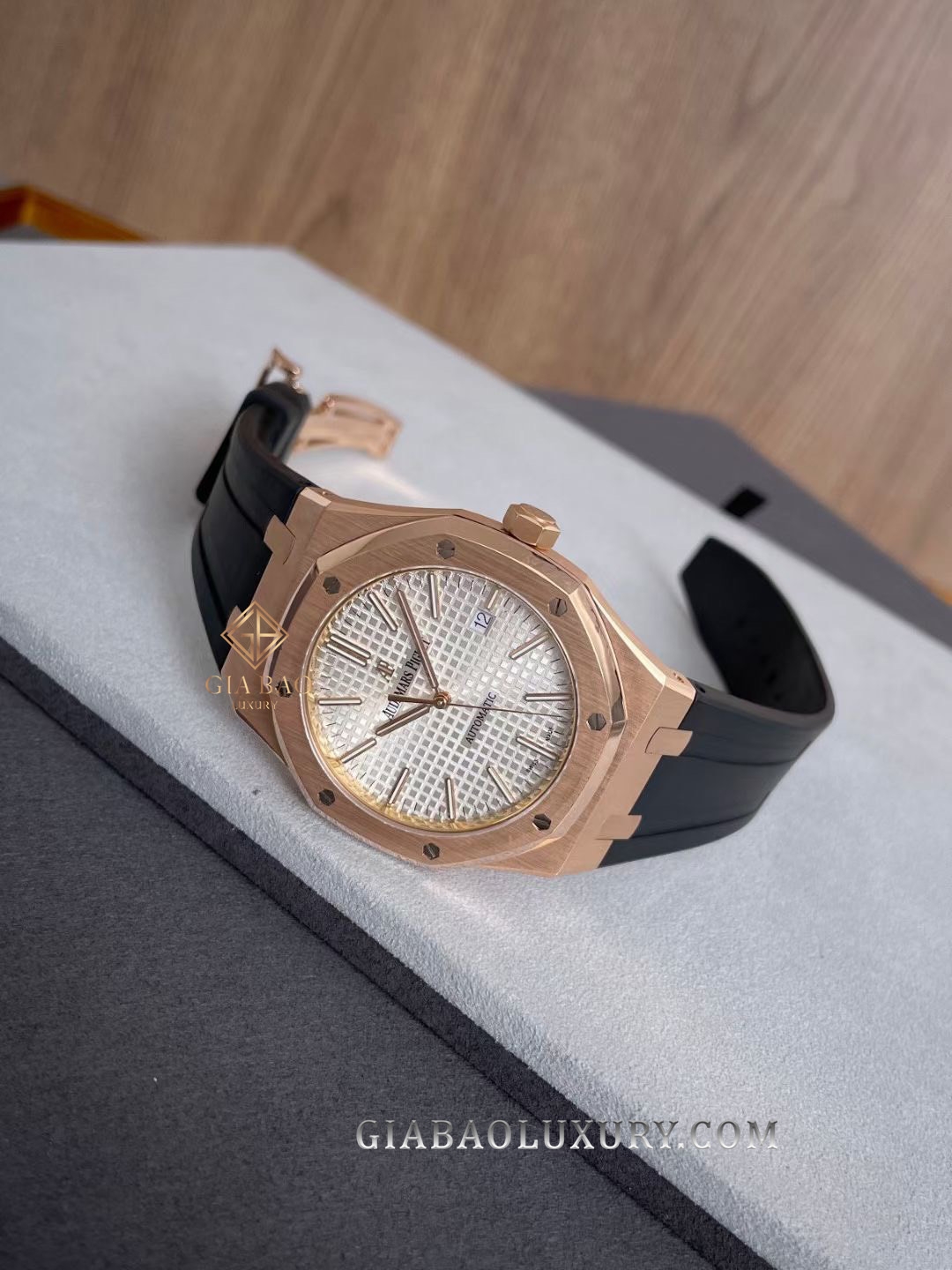 Đồng Hồ Audemars Piguet Royal Oak Selfwinding 15400OR.OO.D088CR.01