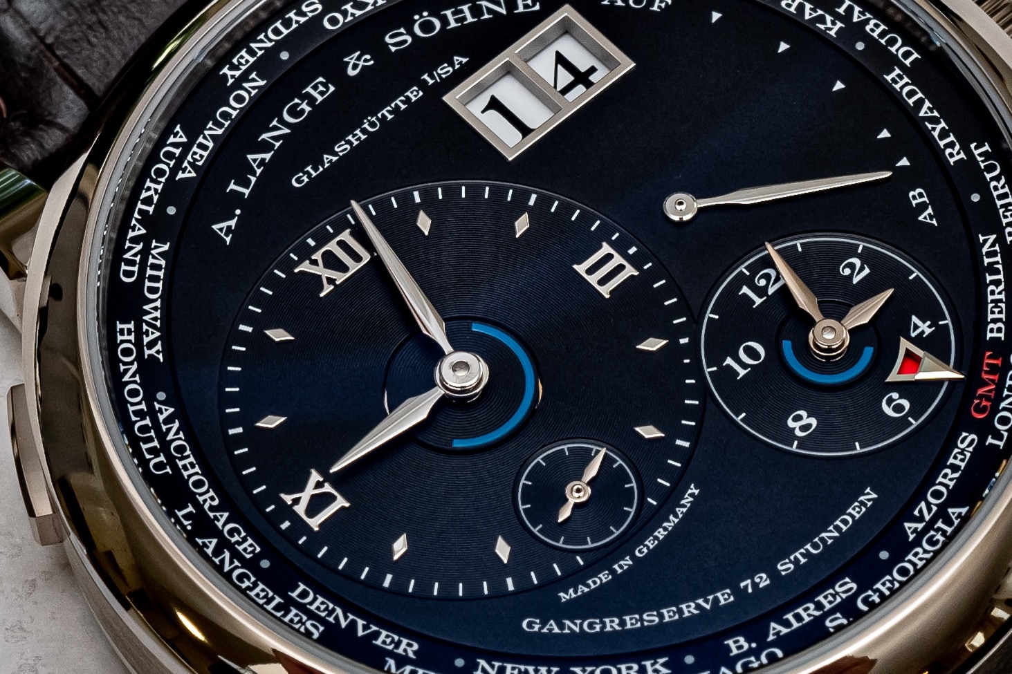 A. Lange & Sohne Lange 1 Time Zone đã chinh phục tôi như thế nào?