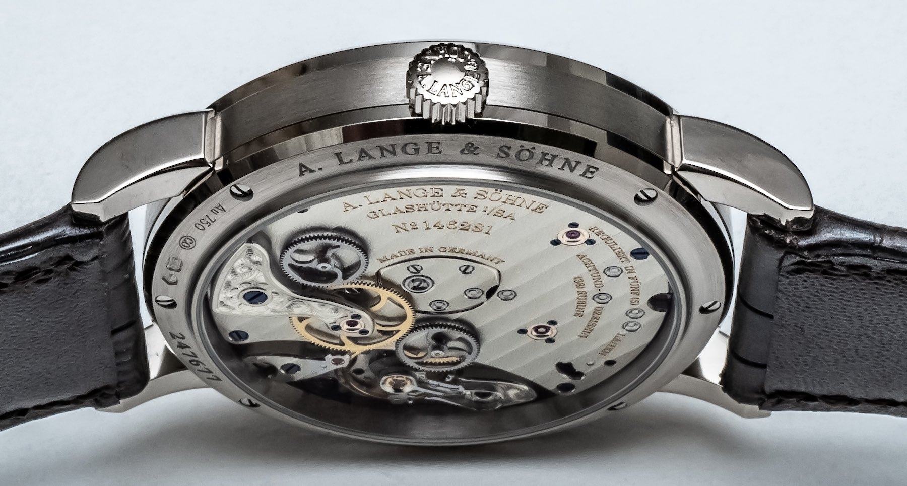 A. Lange & Sohne Lange 1 Time Zone đã chinh phục tôi như thế nào?