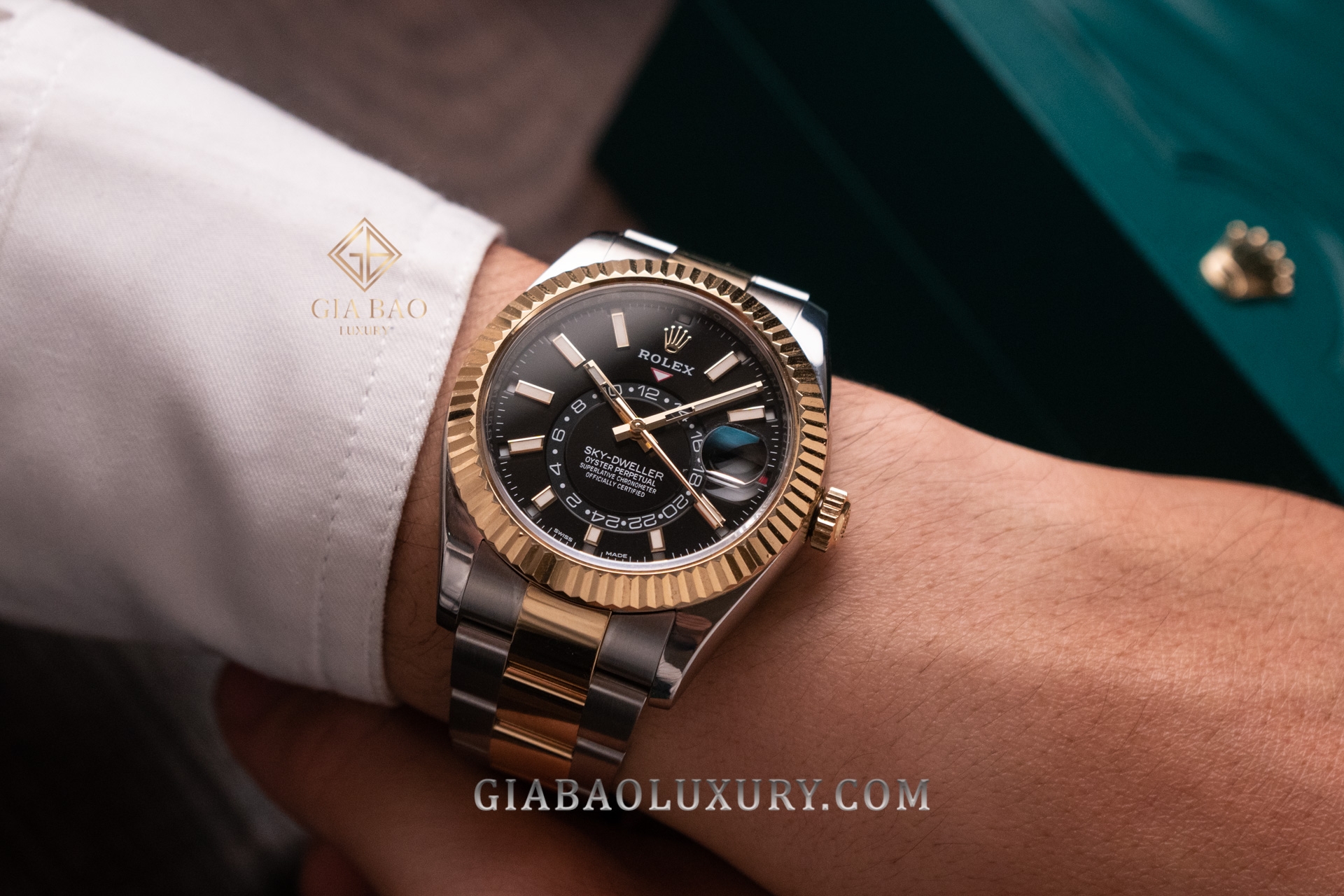 Đồng hồ Rolex Sky-Dweller 326933 Mặt Đen