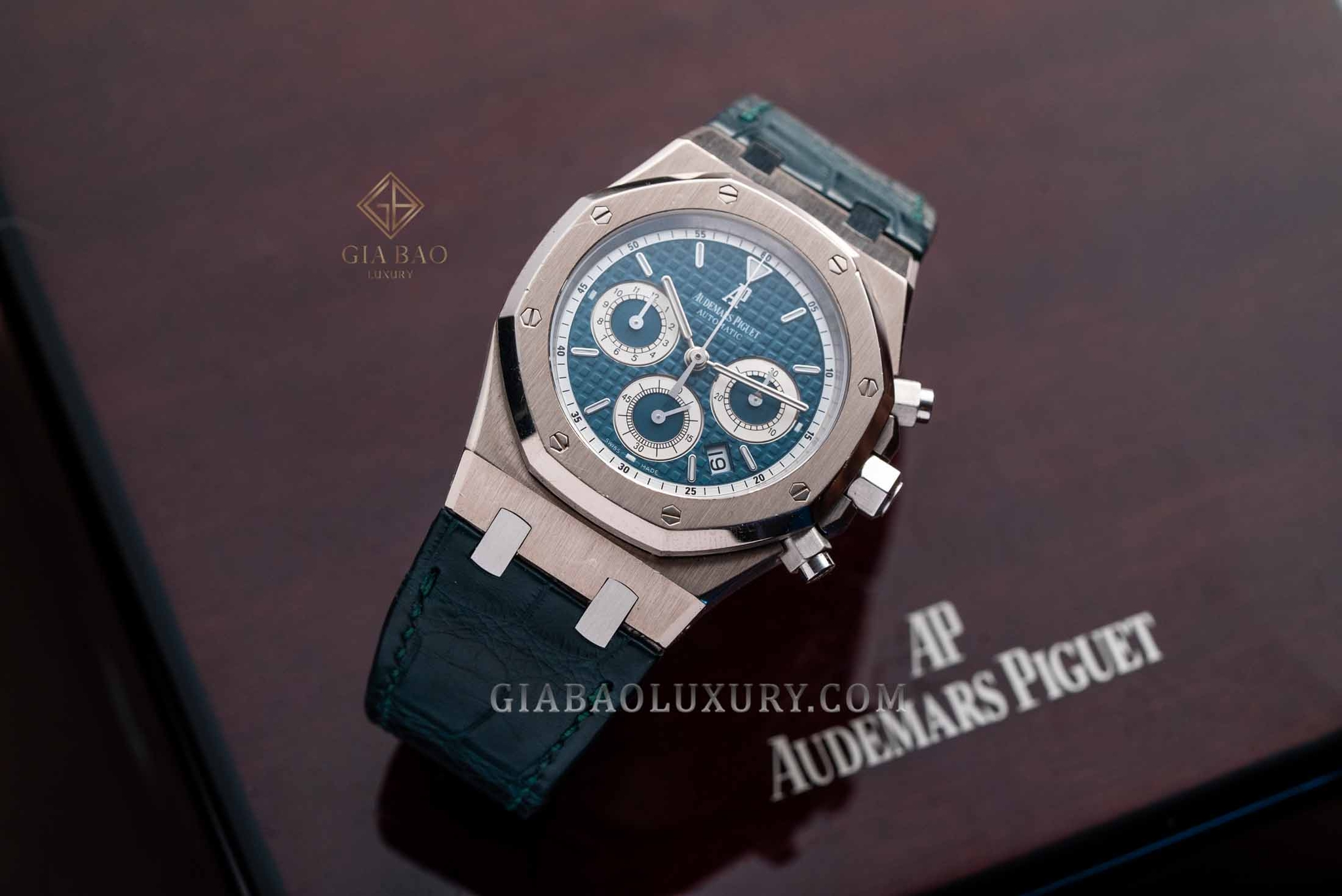 đồng hồ Audemars Piguet Royal Oak Chronograph 26022BC