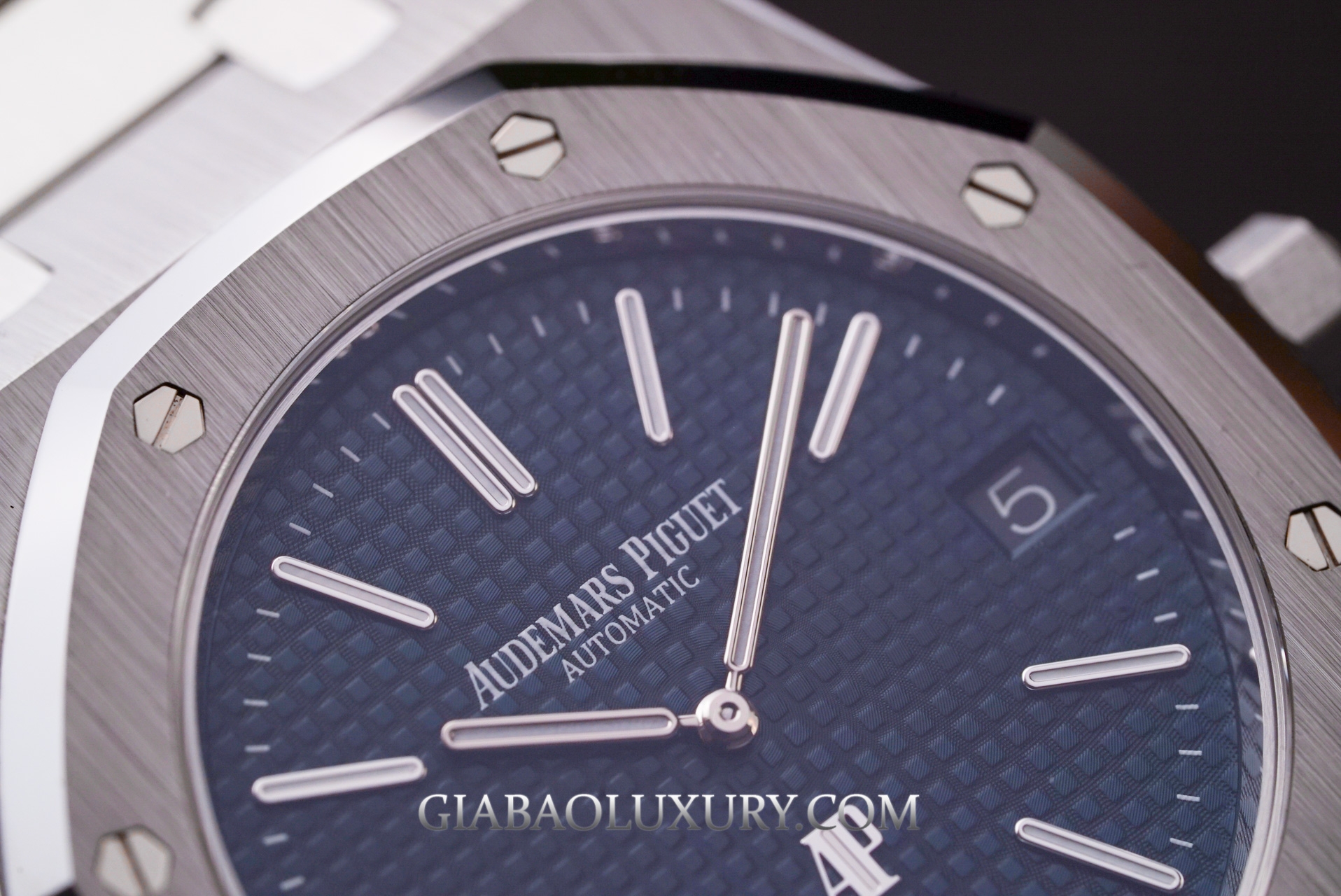 Đồng Hồ Audemars Piguet Royal Oak Jumbo Extra-Thin 15202ST.OO.1240ST.01