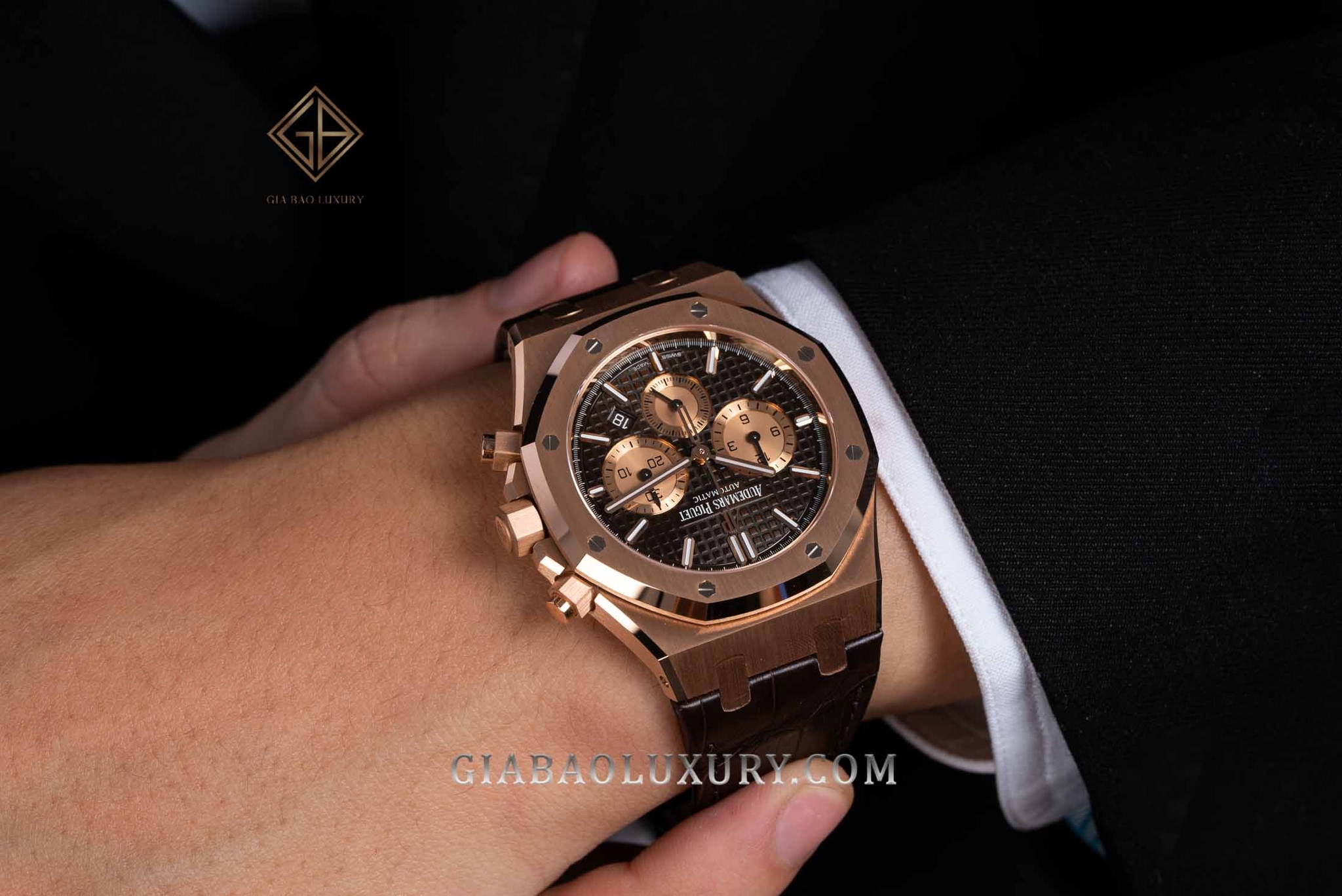 Audemars Piguet Royal Oak Chronograph mã hiệu 26331OR.OO.D821CR.01