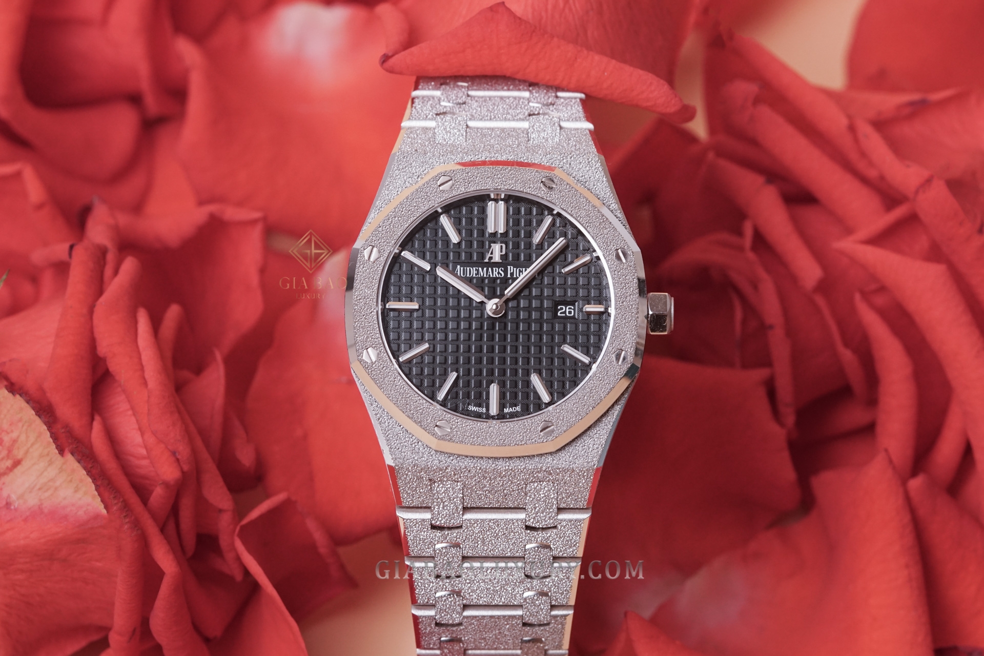 Đồng Hồ Audemars Piguet Royal Oak Frosted Gold 67653BC.GG.1263BC.02