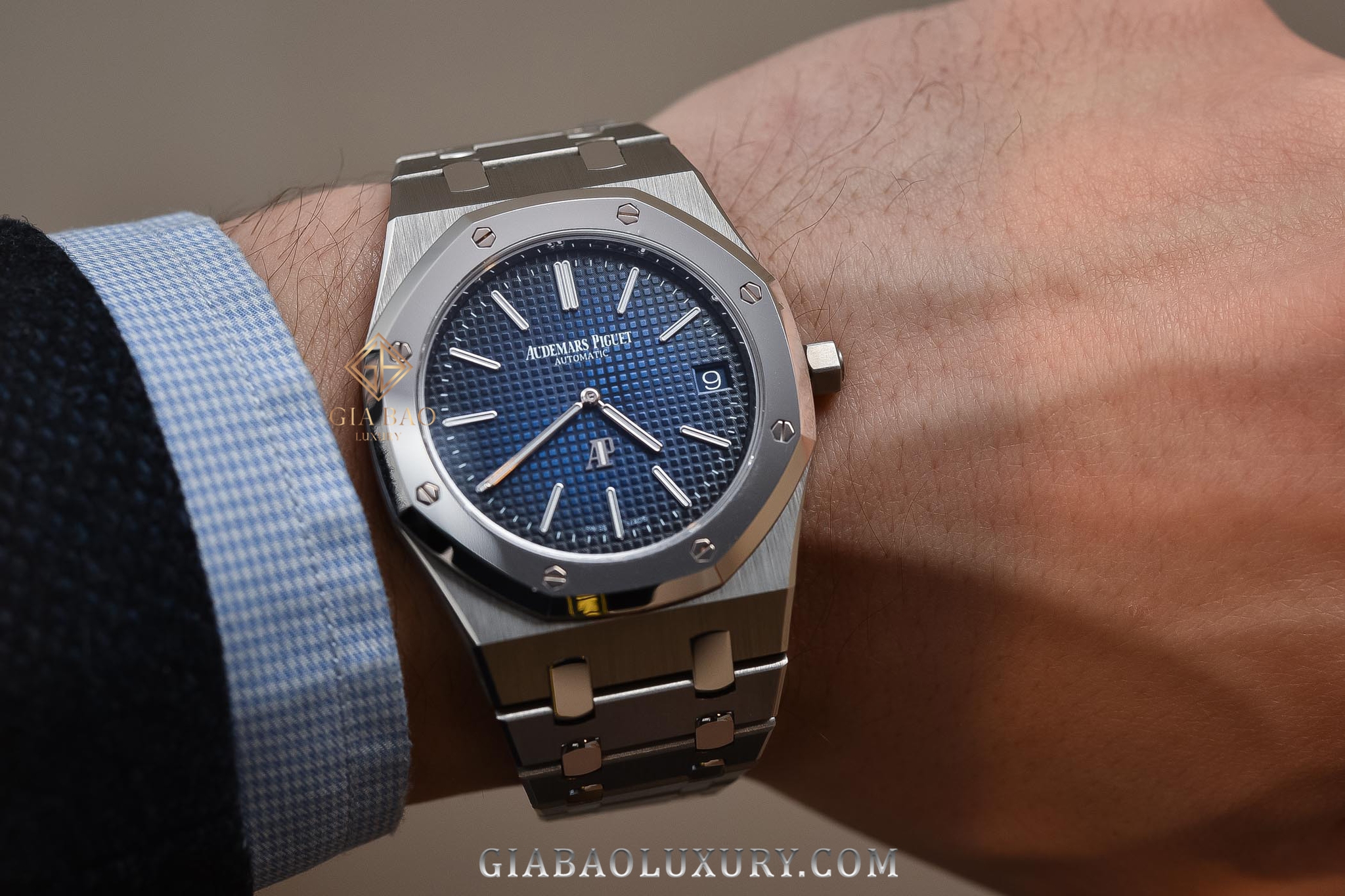 Đồng Hồ Audemars Piguet Royal Oak Jumbo Extra-Thin 15202IP.OO.1240IP.01