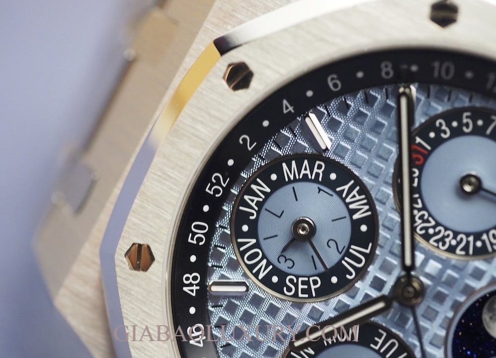 Đồng Hồ Audemars Piguet Royal Oak Perpetual Calendar Platinum Ice Blue Dial ref. 26574PT.OO.1220PT.01