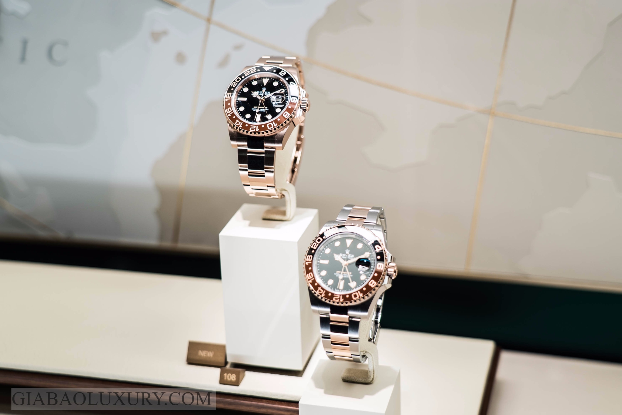 đồng hồ Rolex GMT-Master II 126711CHNR 126715CHNR