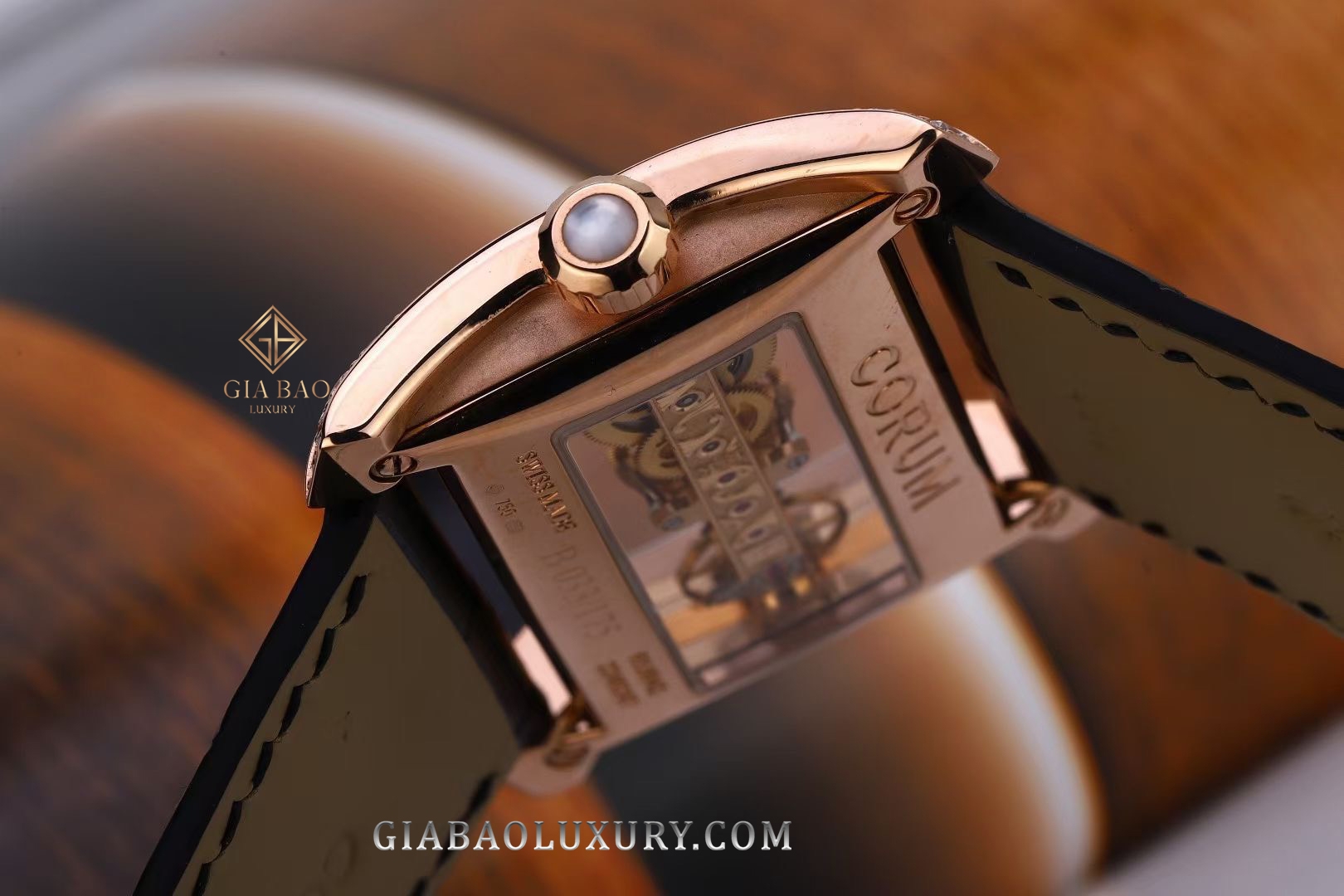Đồng Hồ Corum Golden Bridge 113.353.85/0089 0019R