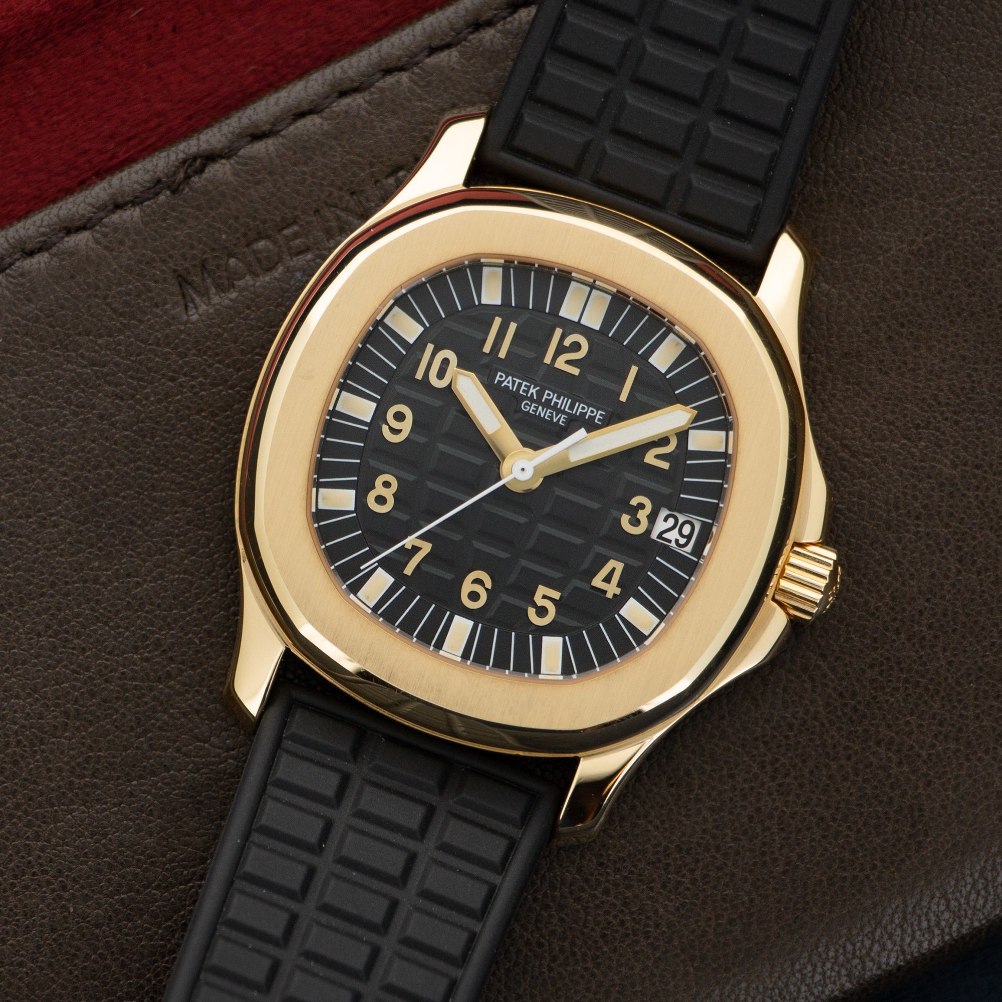 đồng hồ Patek Philippe Aquanaut 5066J 