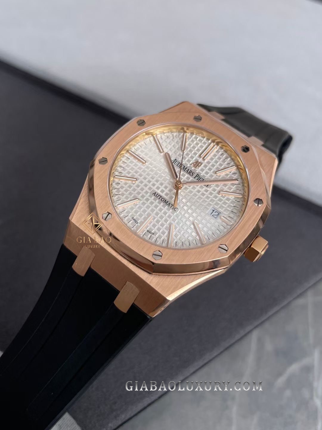 Đồng Hồ Audemars Piguet Royal Oak Selfwinding 15400OR.OO.D088CR.01
