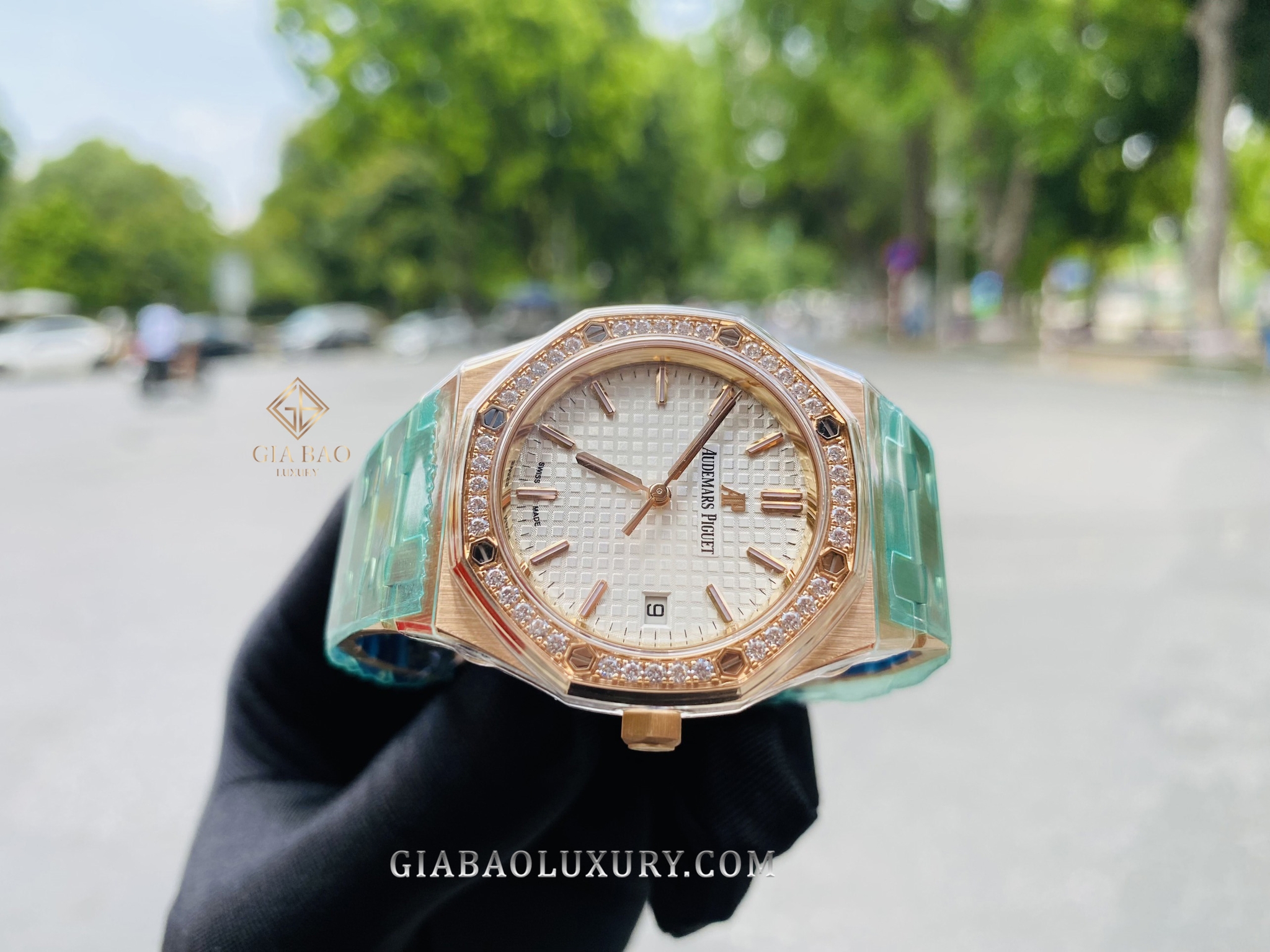 Đồng Hồ Audemars Piguet Royal Oak 77351OR.ZZ.1261OR.01