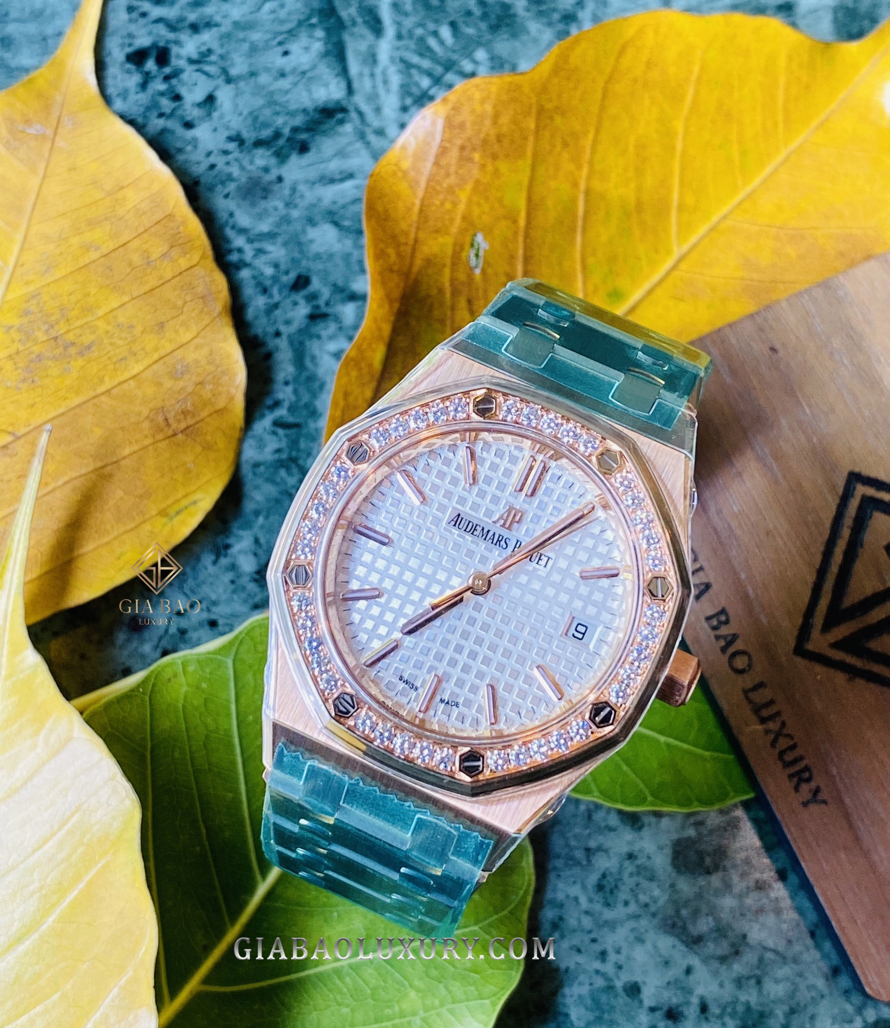 Đồng Hồ Audemars Piguet Royal Oak 77351OR.ZZ.1261OR.01