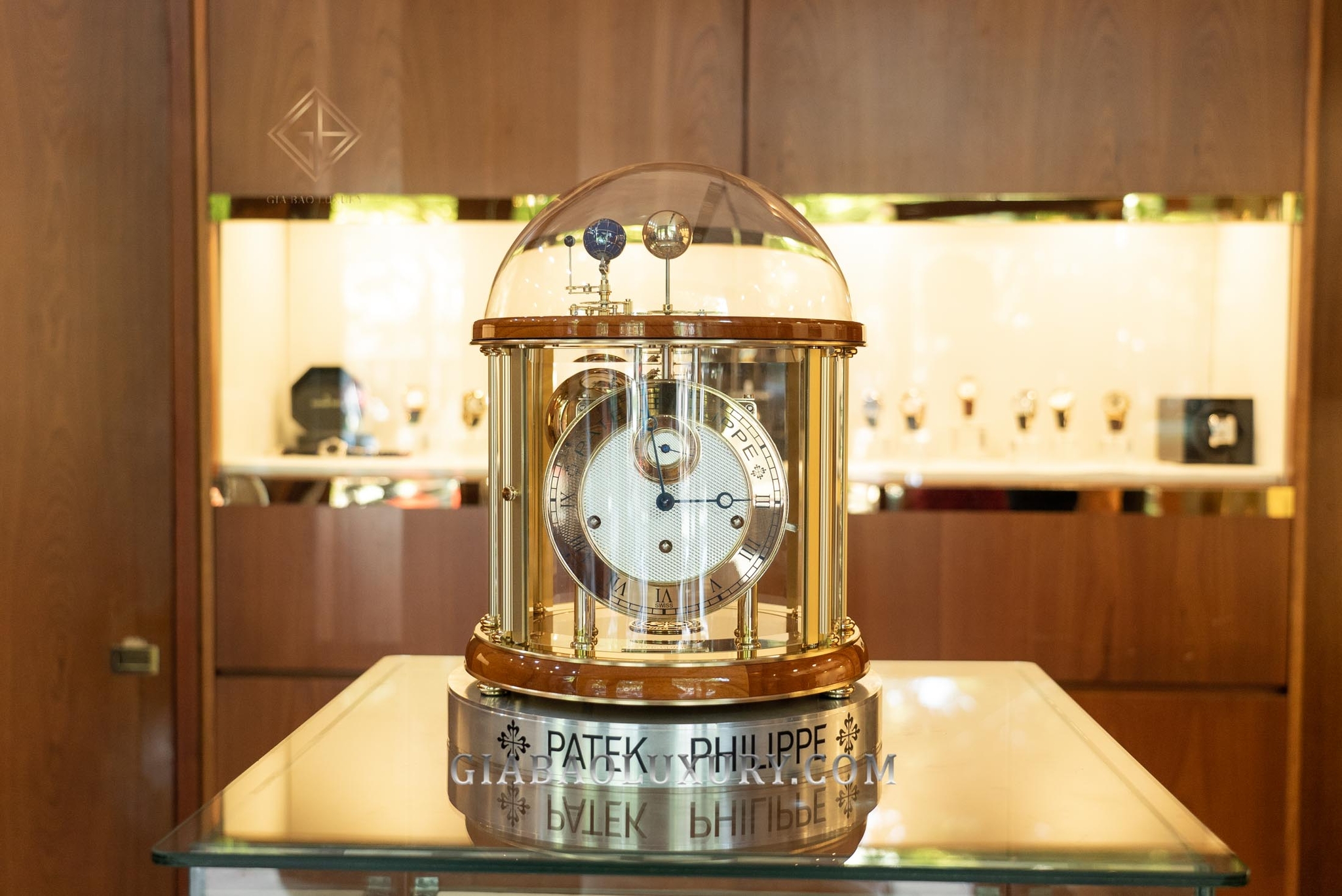 Patek Philippe Grand Sovereign II: Chiếc đồng hồ để bàn không thể định giá