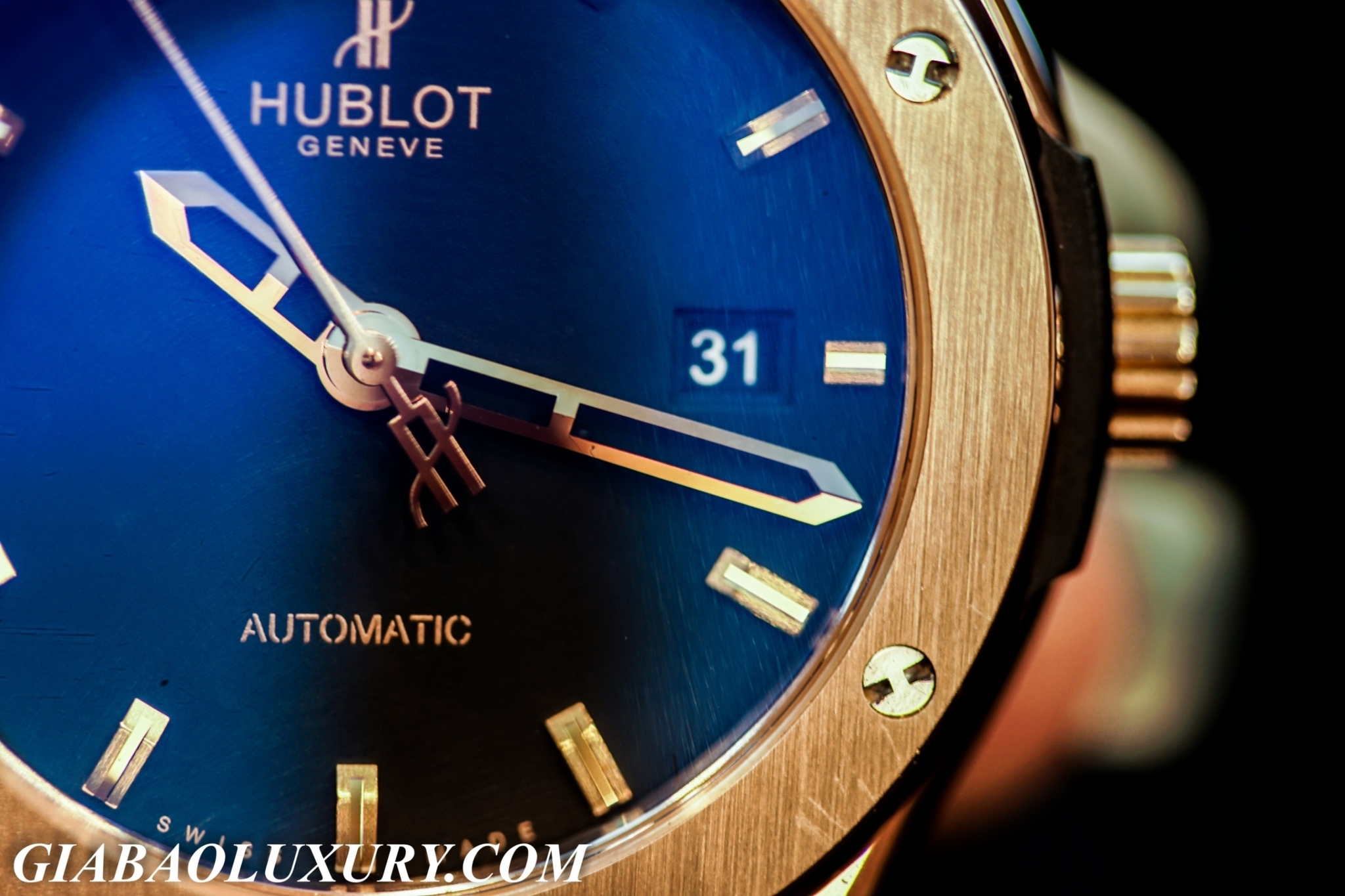 HUBLOT FUSION CLASSIC 18K KING GOLD