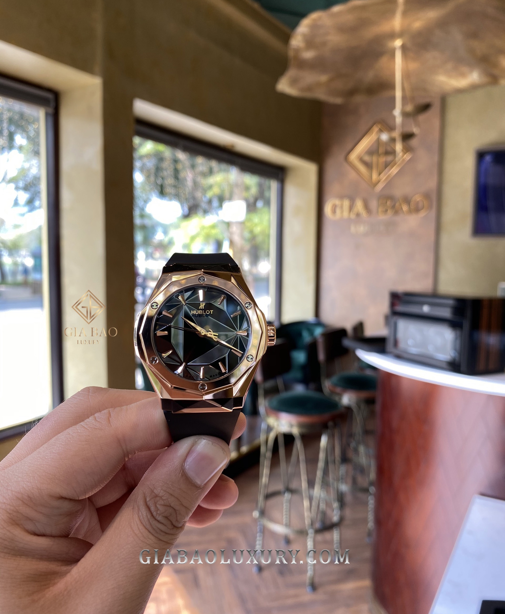 Đồng hồ Hublot Classic Fusion Orlinski King Gold 40mm 550.OS.1800.RX.ORL19