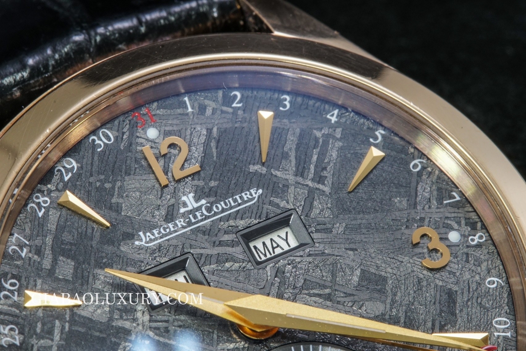 đồng hồ jaeger le-courtre master calendar ruthenium meteorite dial