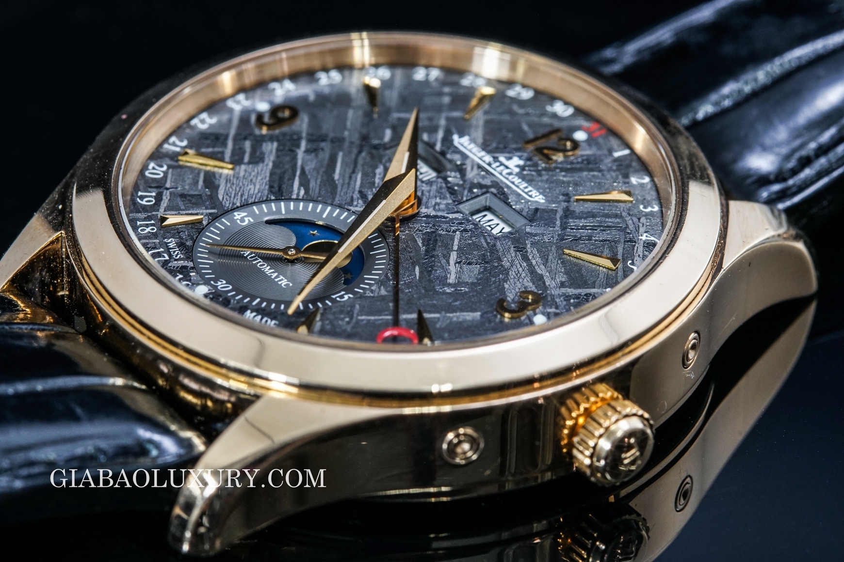 đồng hồ jaeger le-courtre master calendar ruthenium meteorite dial