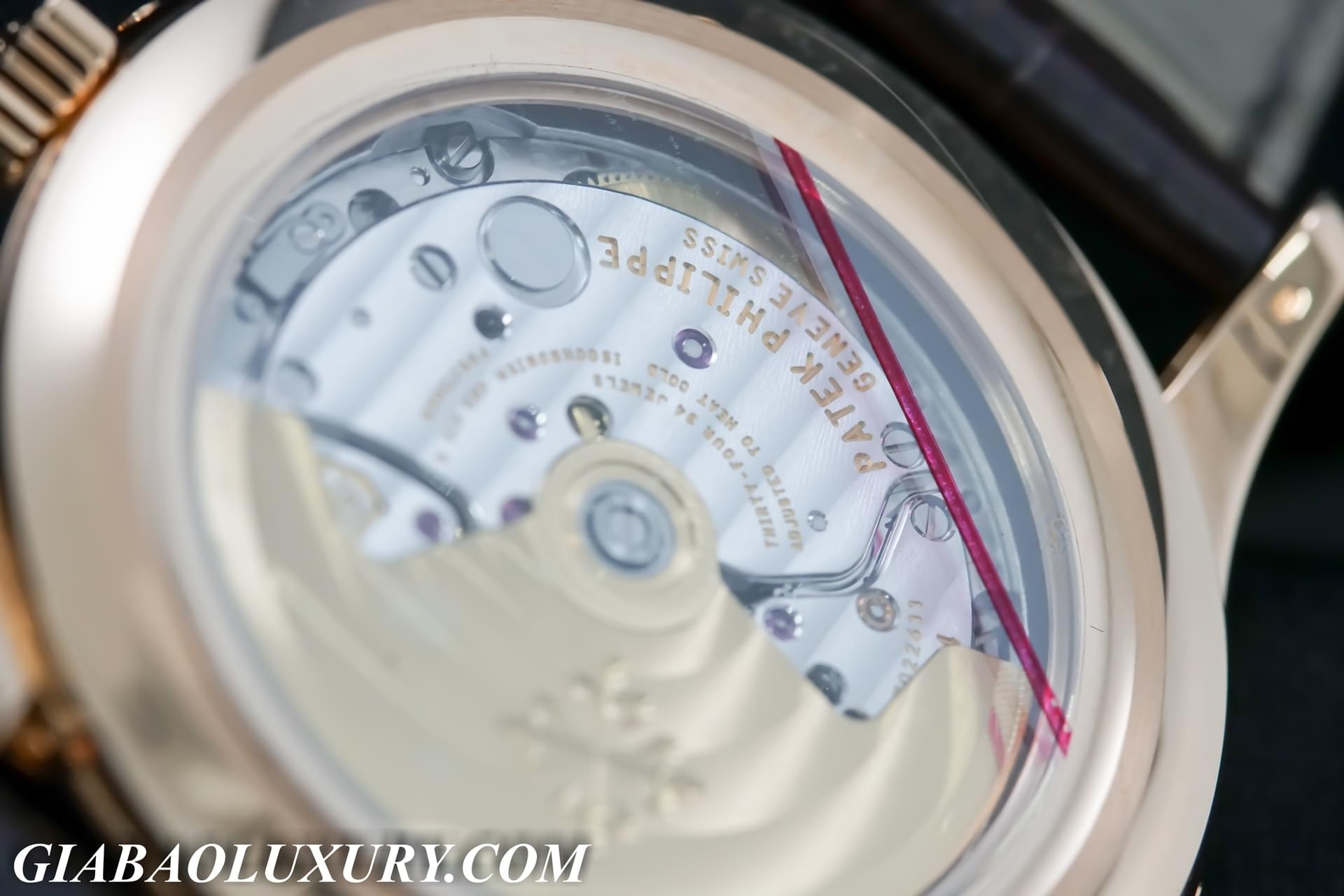 ĐỒNG HỒ PATEK PHILIPPE 5205R LỊCH THƯỜNG NIÊN 