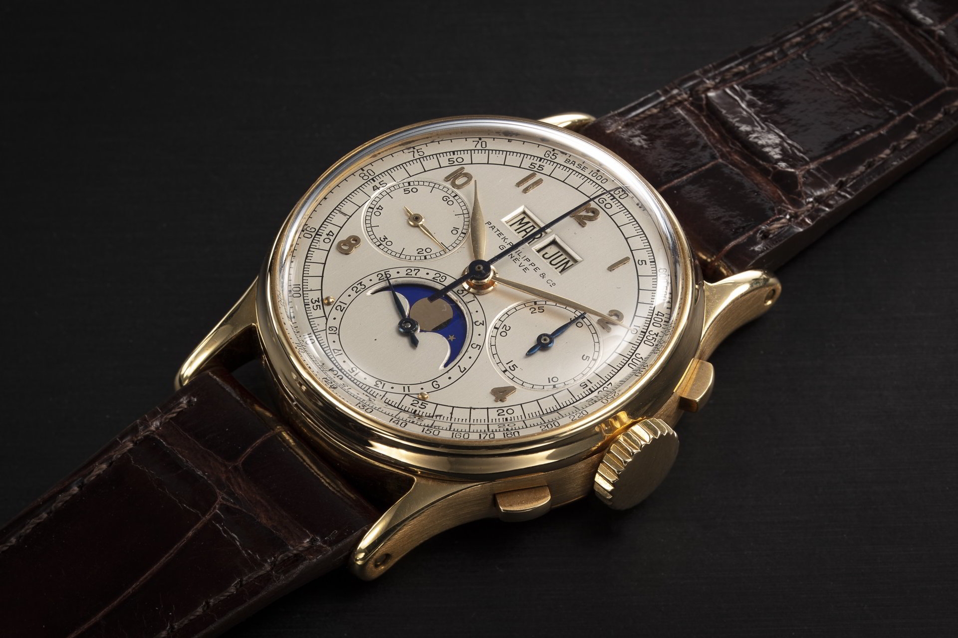 Đồng hồ Patek Philippe 1518 vàng vàng